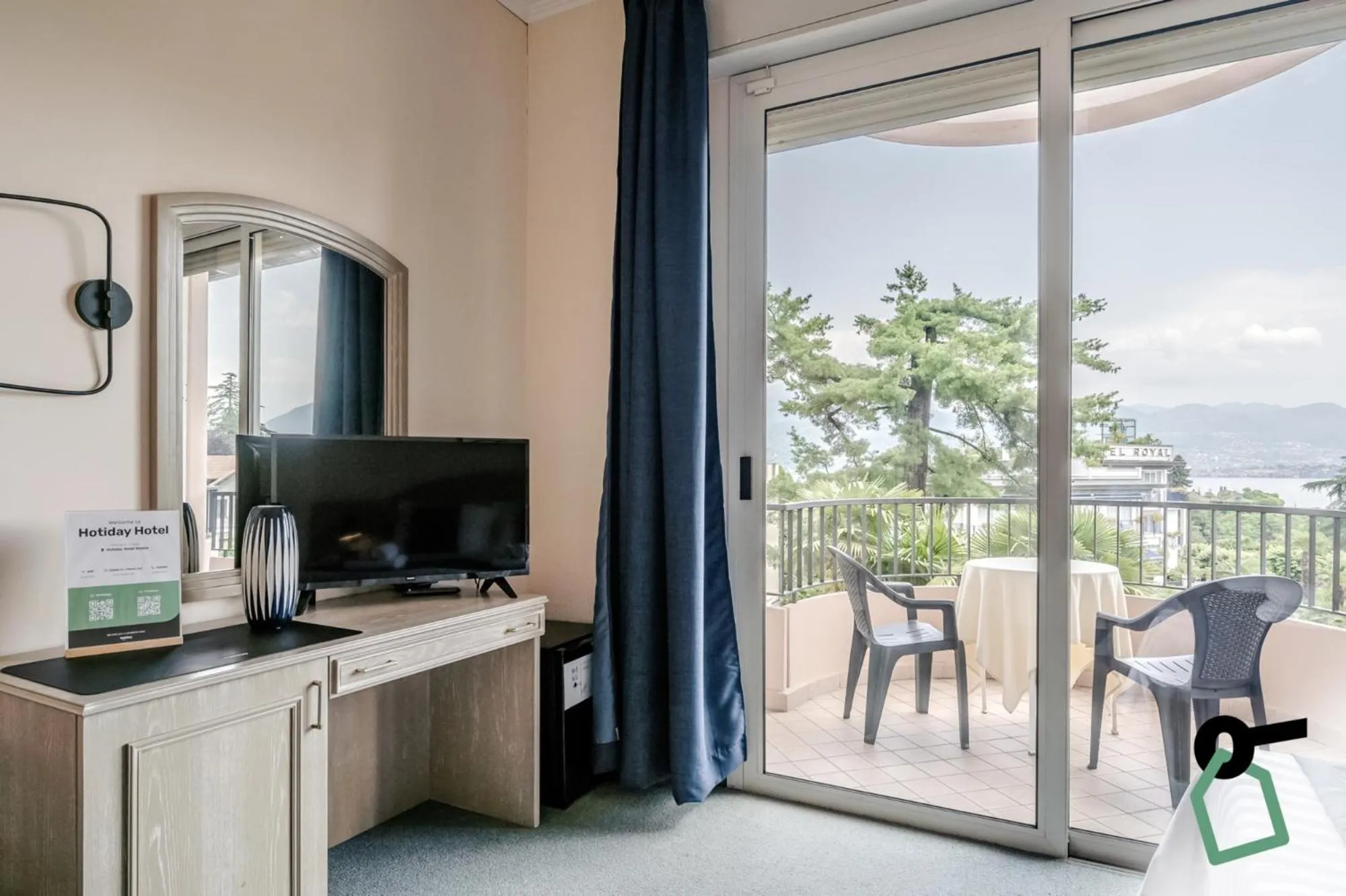 Coffee/tea facilities in Hotiday Room Collection - Stresa