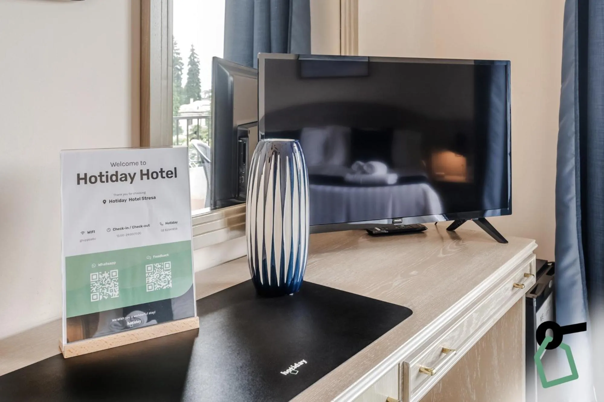 TV and multimedia in Hotiday Room Collection - Stresa