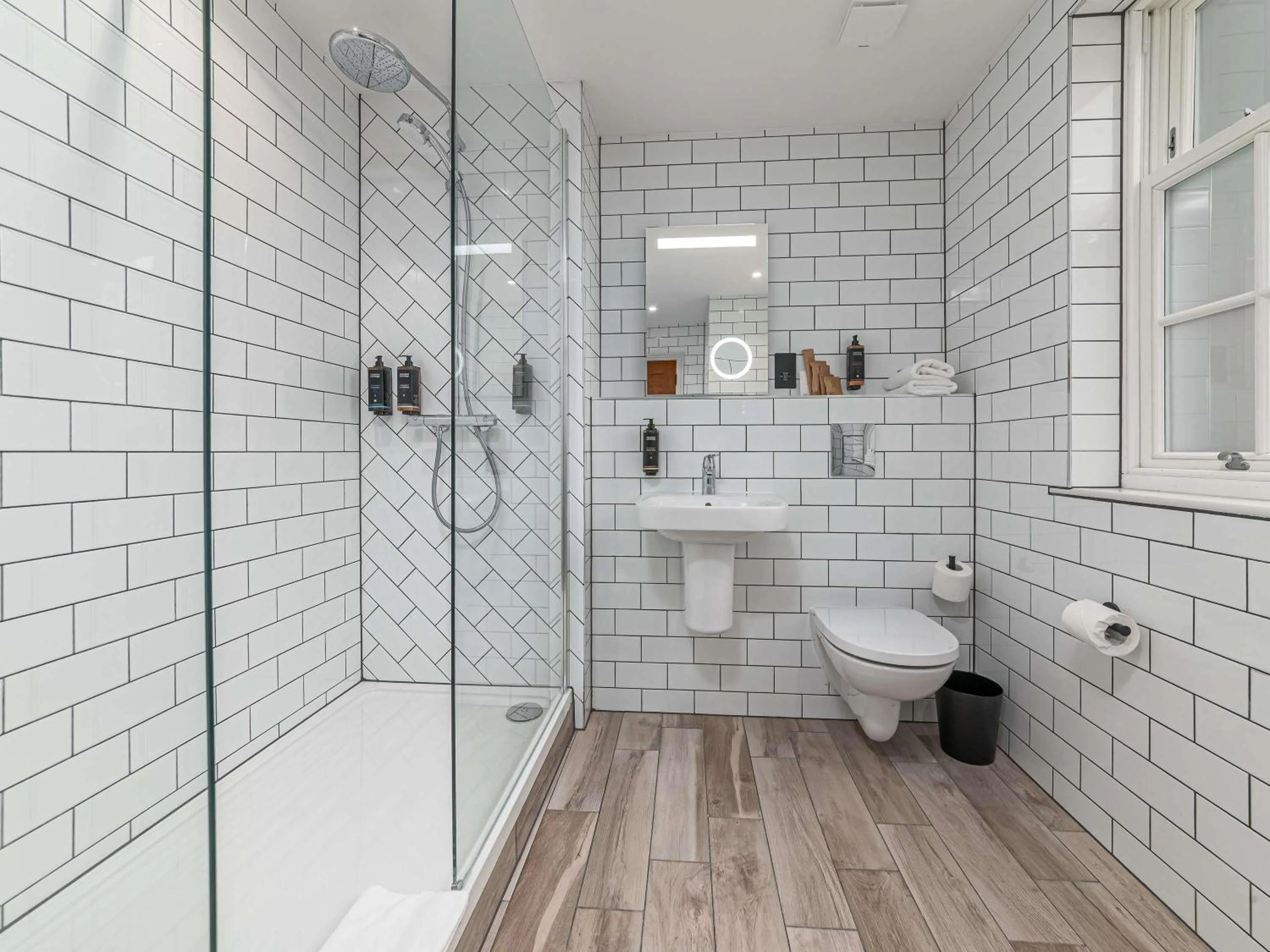 Bedroom in Mercure Salisbury White Hart Hotel & Apartments