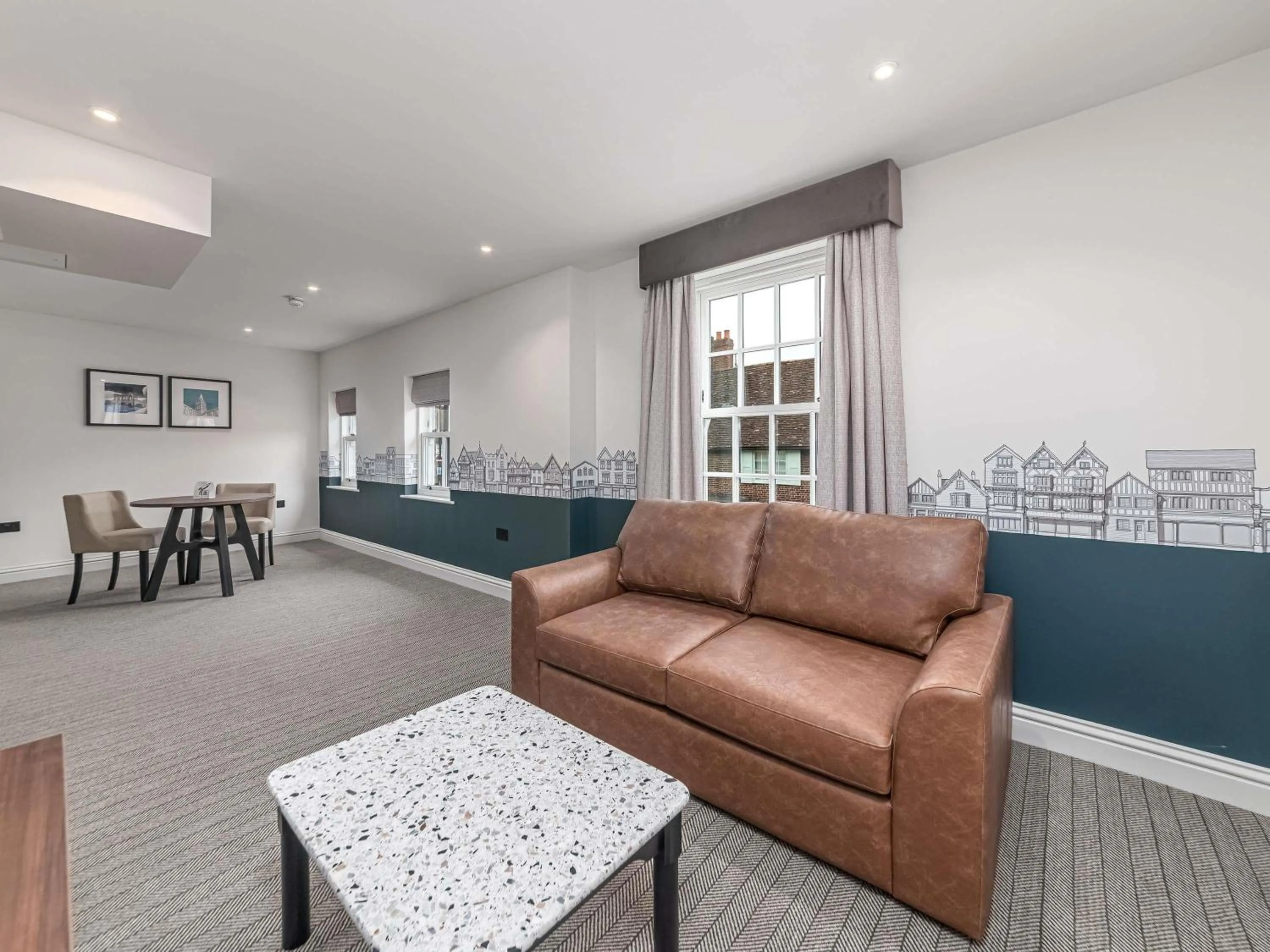 Bedroom in Mercure Salisbury White Hart Hotel & Apartments