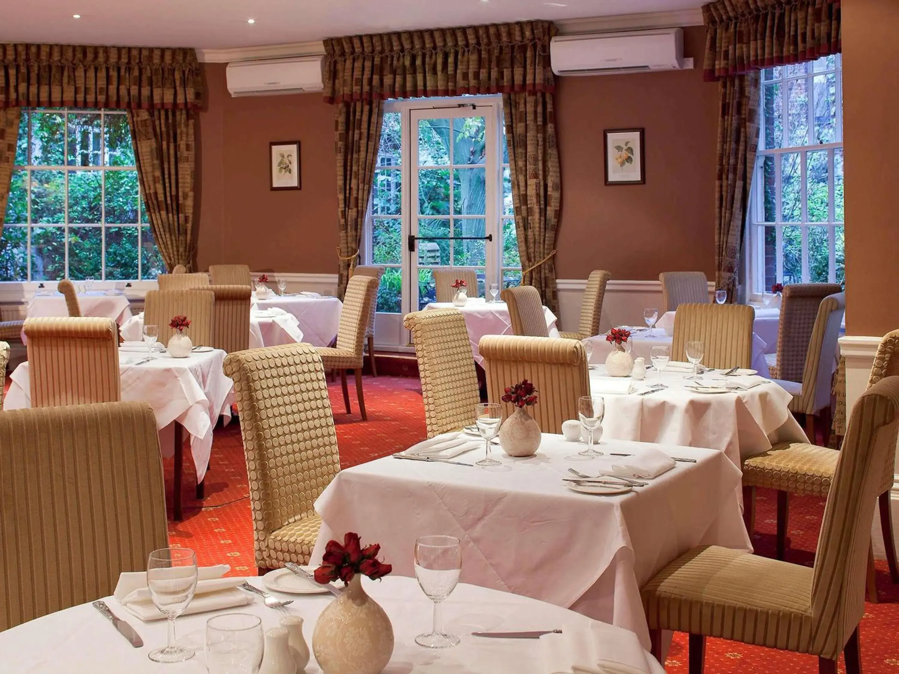 Restaurant/places to eat in Mercure Salisbury White Hart Hotel & Apartments Restaurant/places to eat in Mercure Salisbury White Hart Hotel & Apartments
