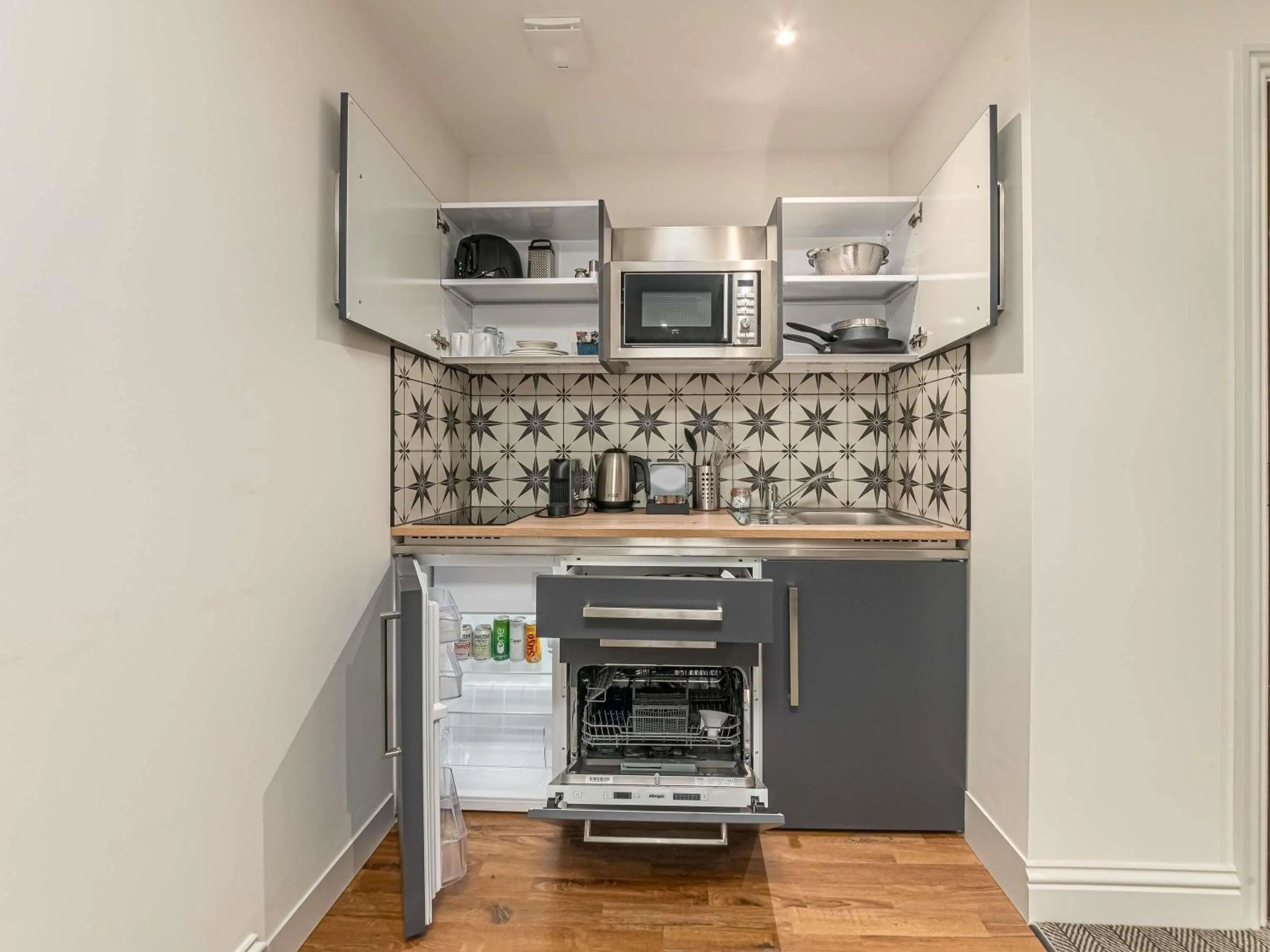Bedroom in Mercure Salisbury White Hart Hotel & Apartments