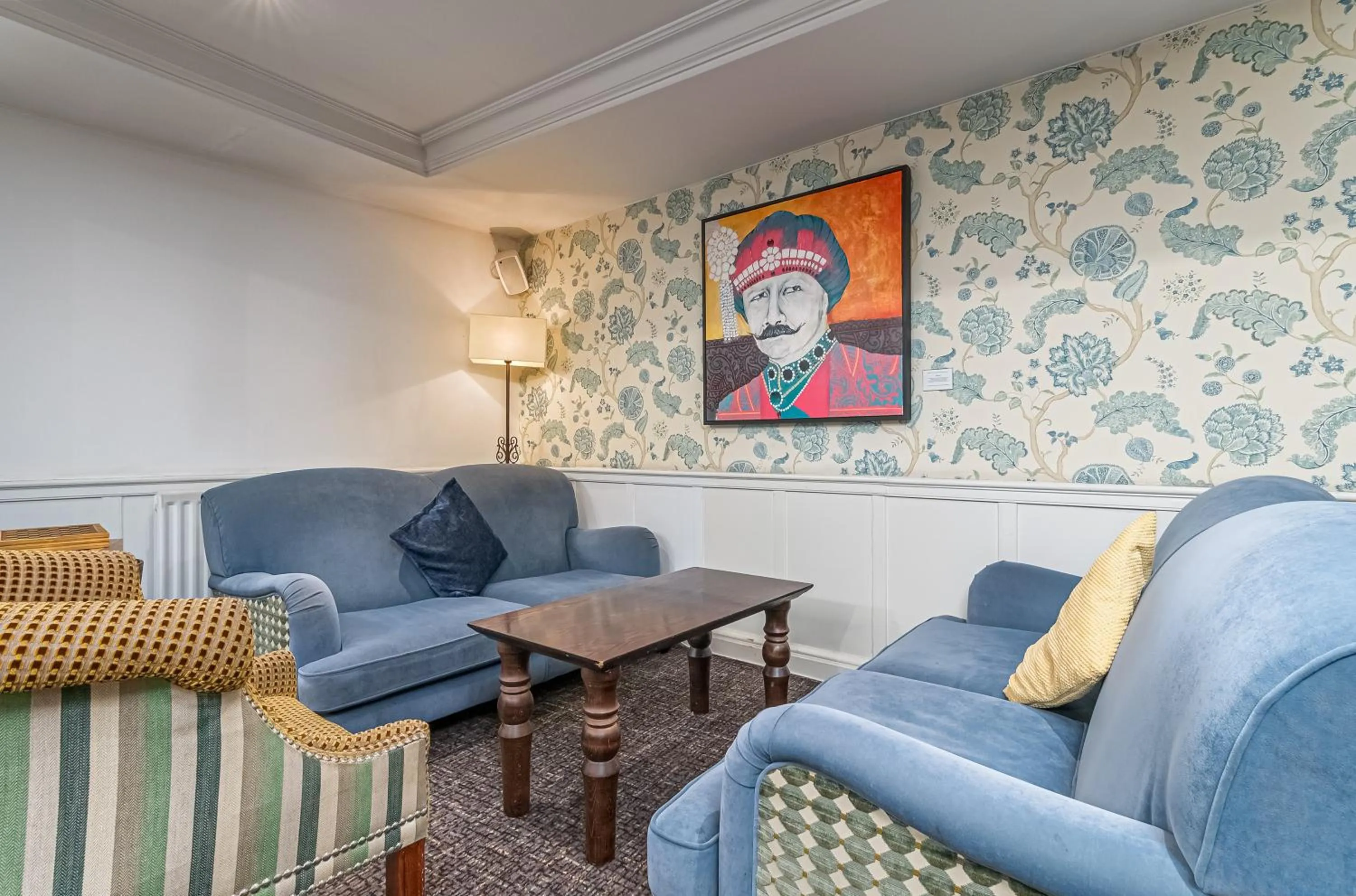 Seating area in Mercure Salisbury White Hart Hotel & Apartments