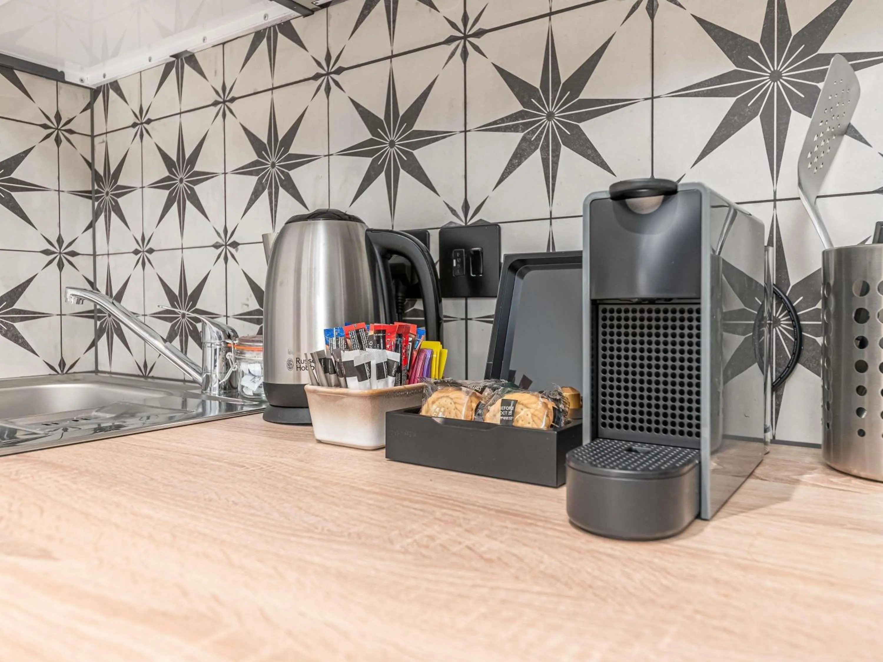 Bedroom in Mercure Salisbury White Hart Hotel & Apartments