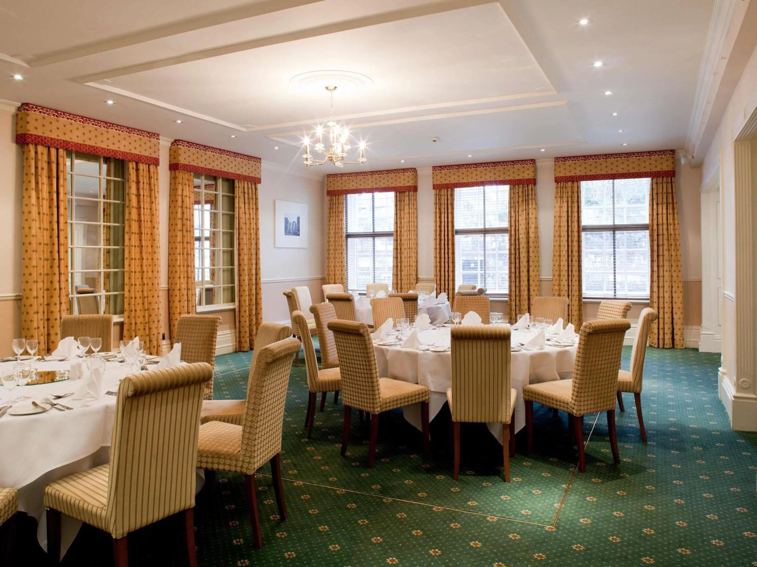 Meeting/conference room in Mercure Salisbury White Hart Hotel & Apartments