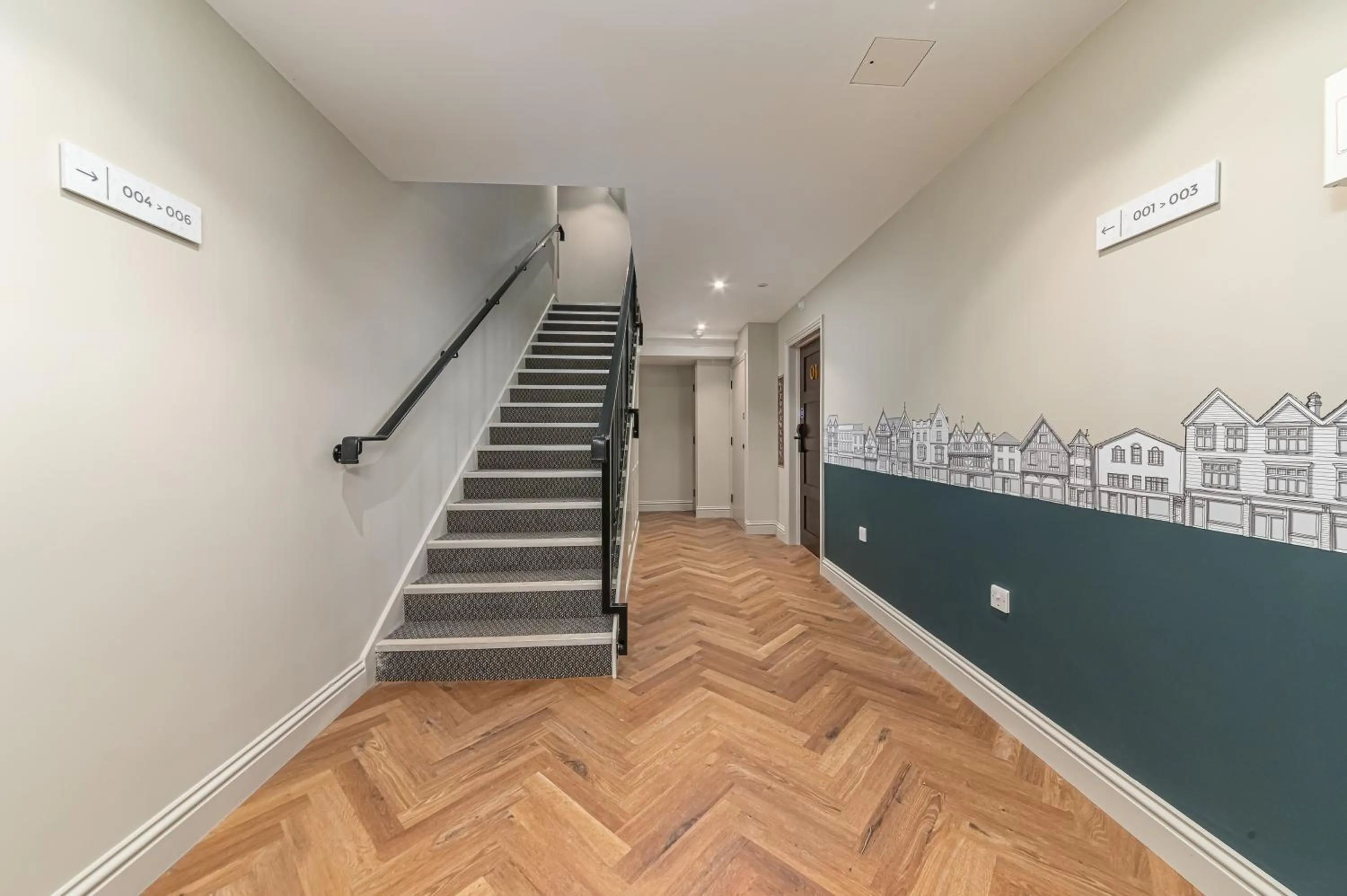 Facade/entrance in Mercure Salisbury White Hart Hotel & Apartments