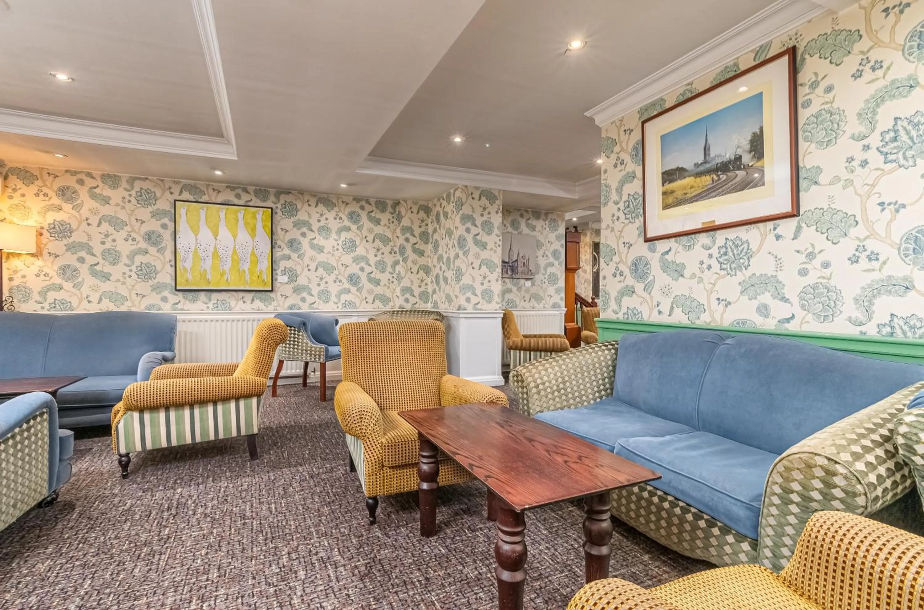 Seating area in Mercure Salisbury White Hart Hotel & Apartments