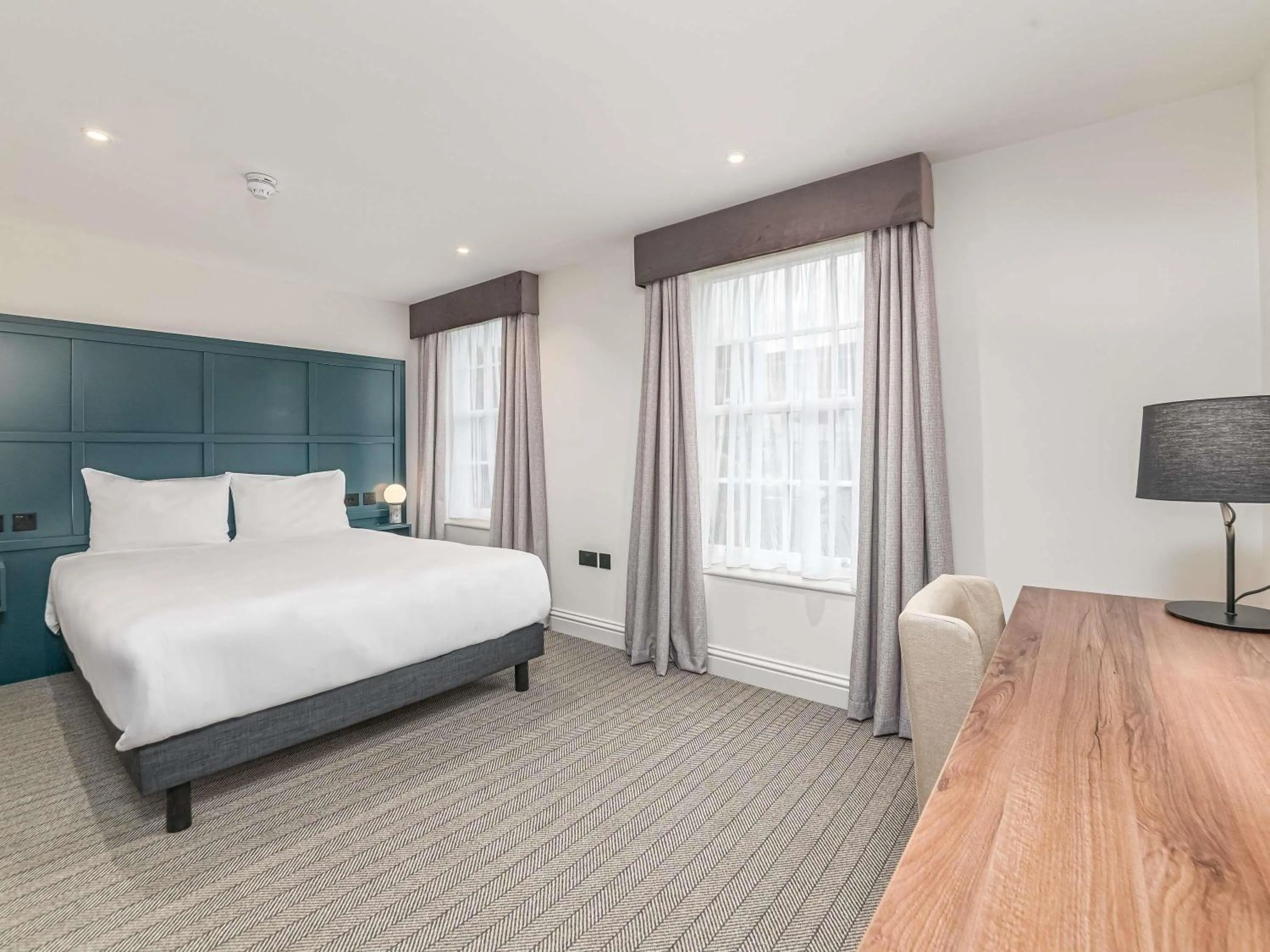 Bedroom, Bed in Mercure Salisbury White Hart Hotel & Apartments