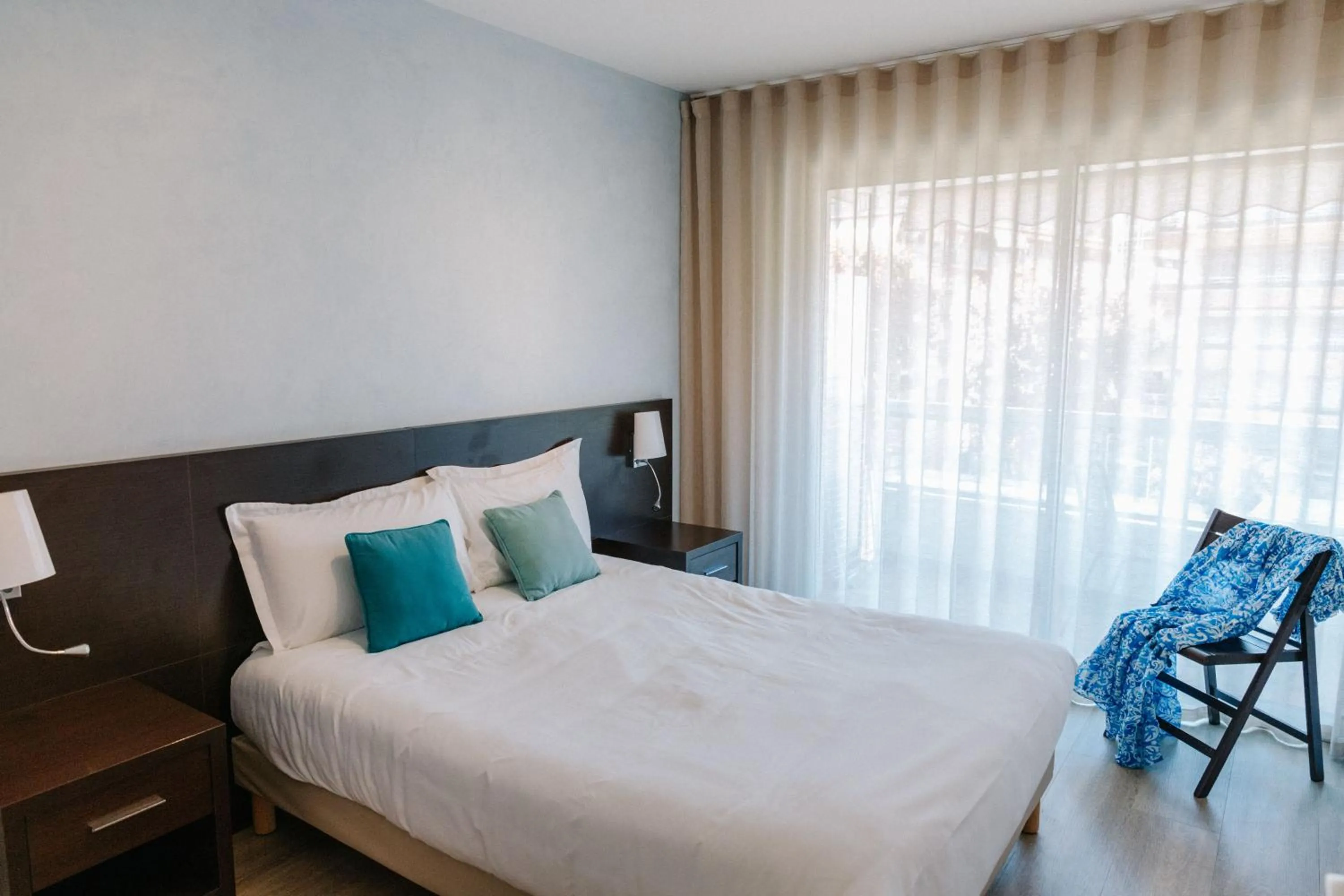 Bed in Résidence Châteauneuf