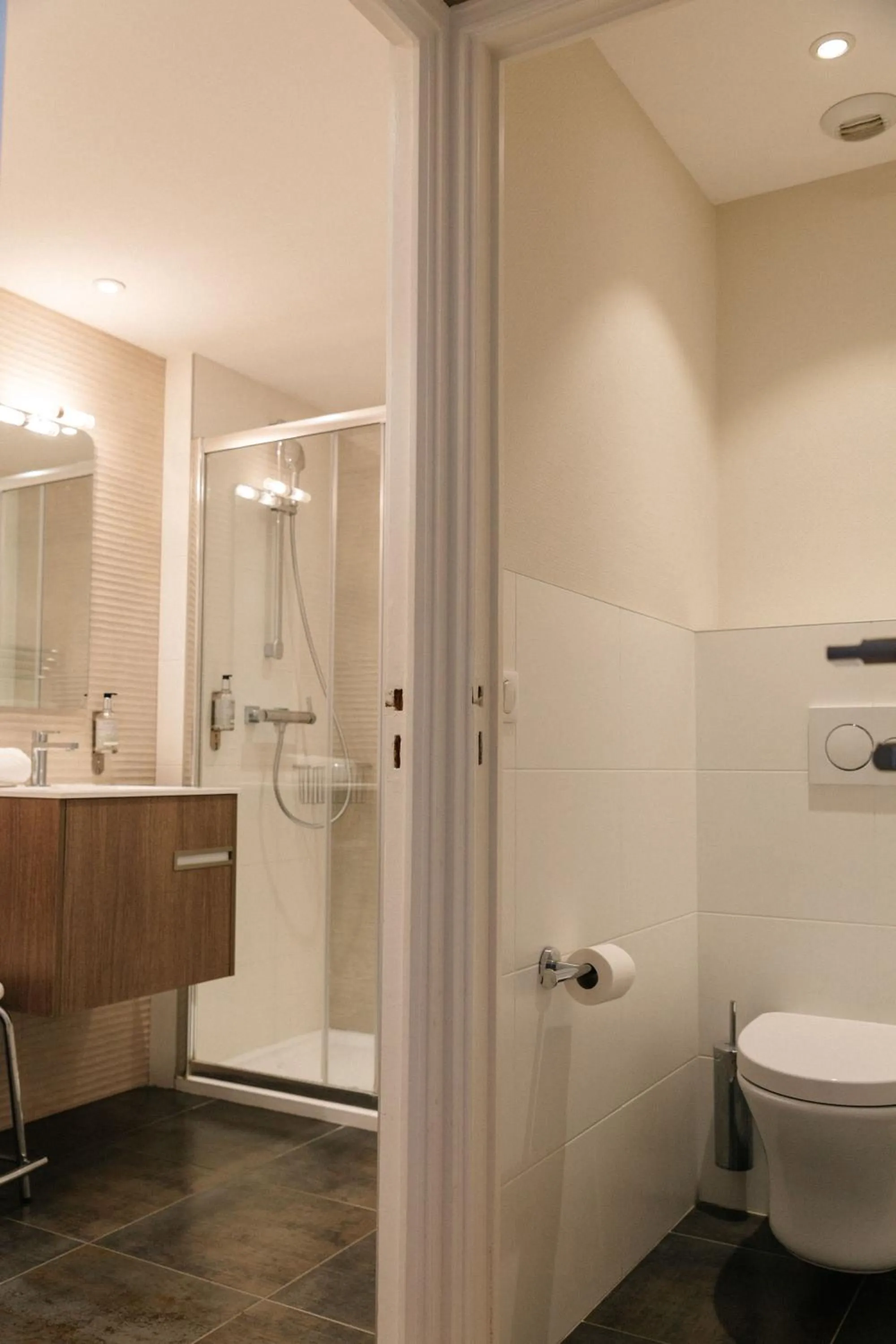 Shower in Résidence Châteauneuf