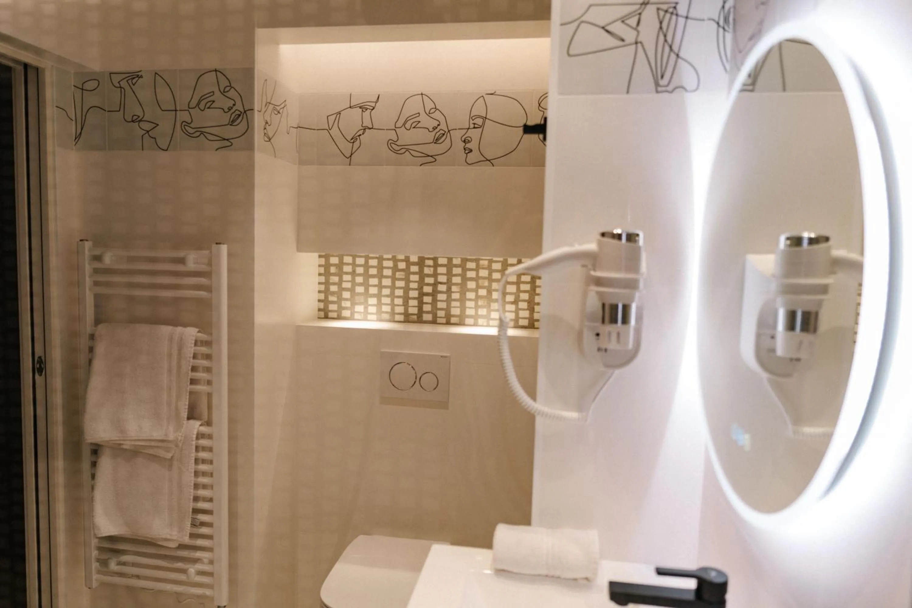 Shower in Résidence Châteauneuf