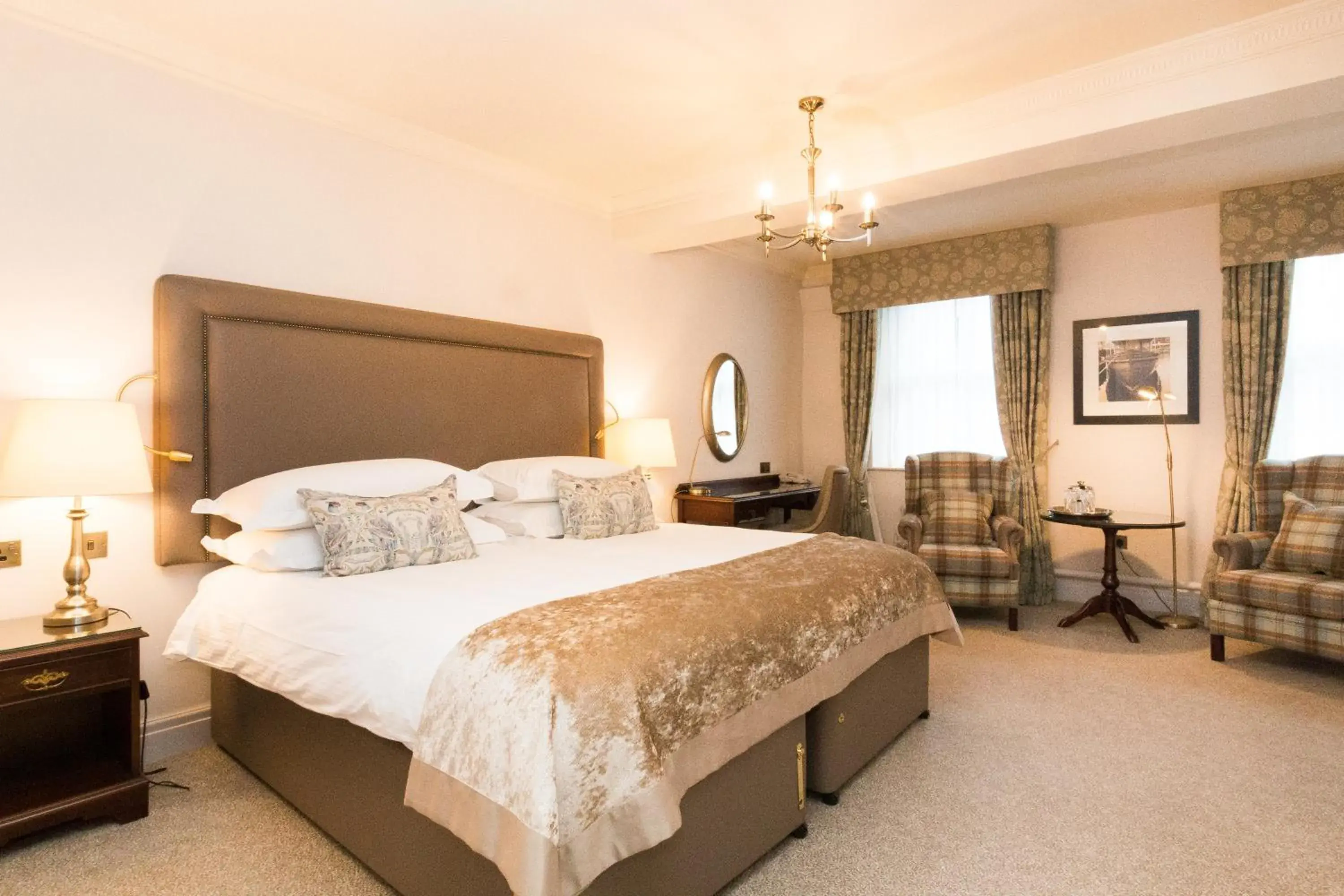 Bedroom, Bed in Macdonald Old England Hotel & Spa Bedroom, Bed in Macdonald Old England Hotel & Spa