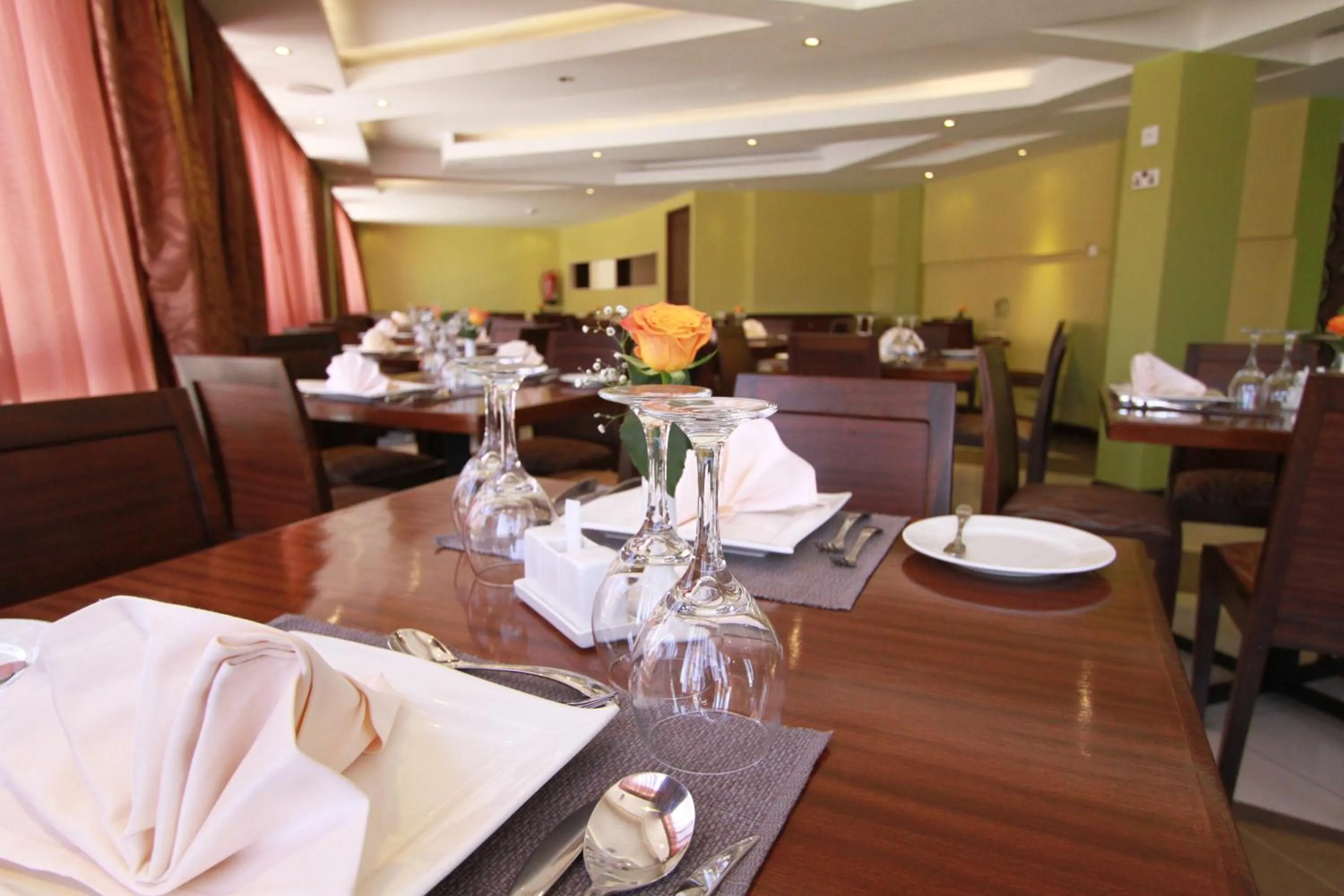 Restaurant/places to eat in Hotel Rio