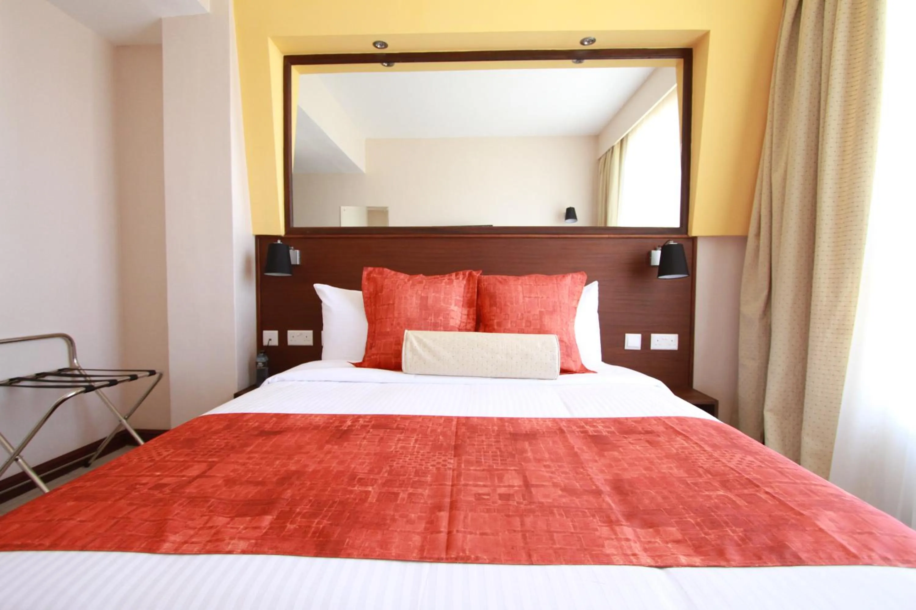 Property building, Bed in Hotel Rio