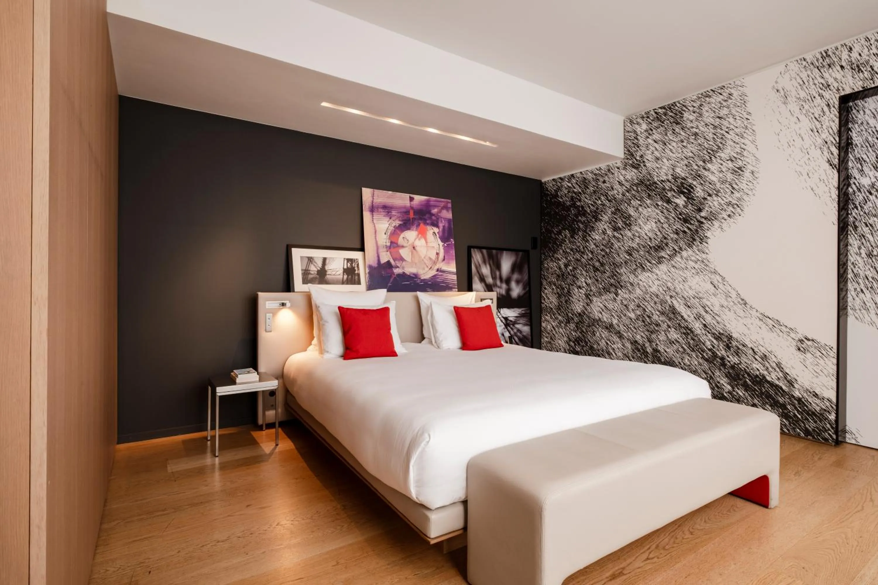 Bedroom, Bed in Le Cinq Codet