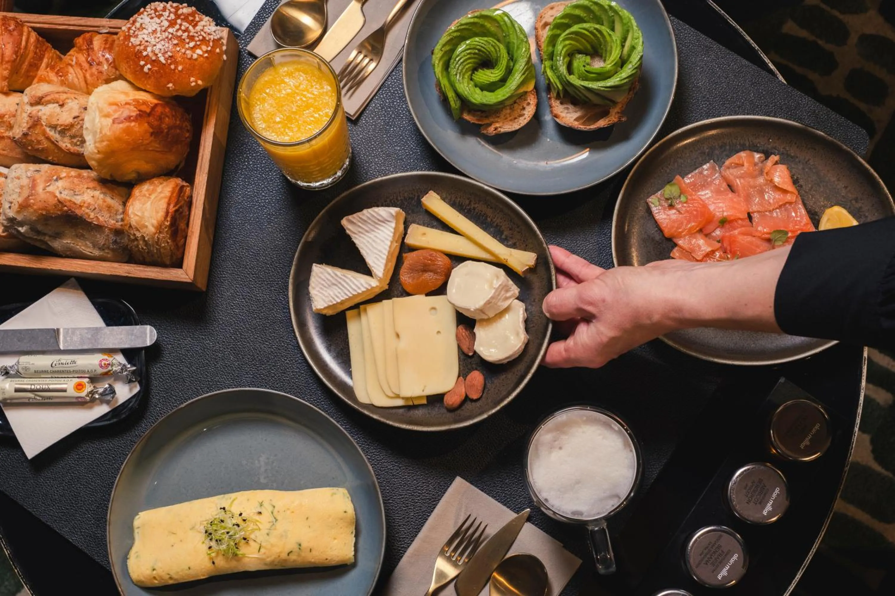 Breakfast in Le Cinq Codet