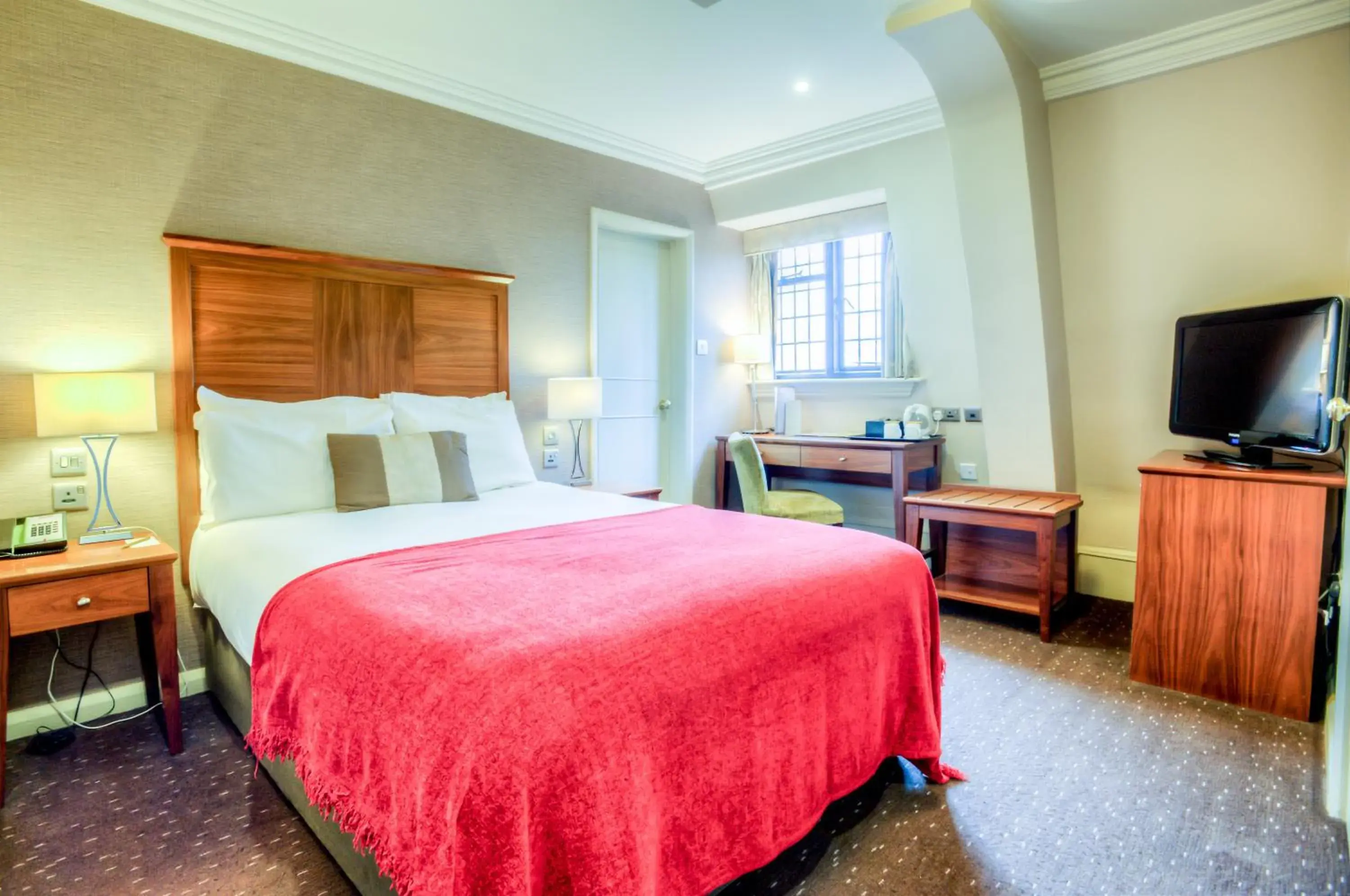 Bedroom in Mercure Stratford Upon Avon Shakespeare Hotel