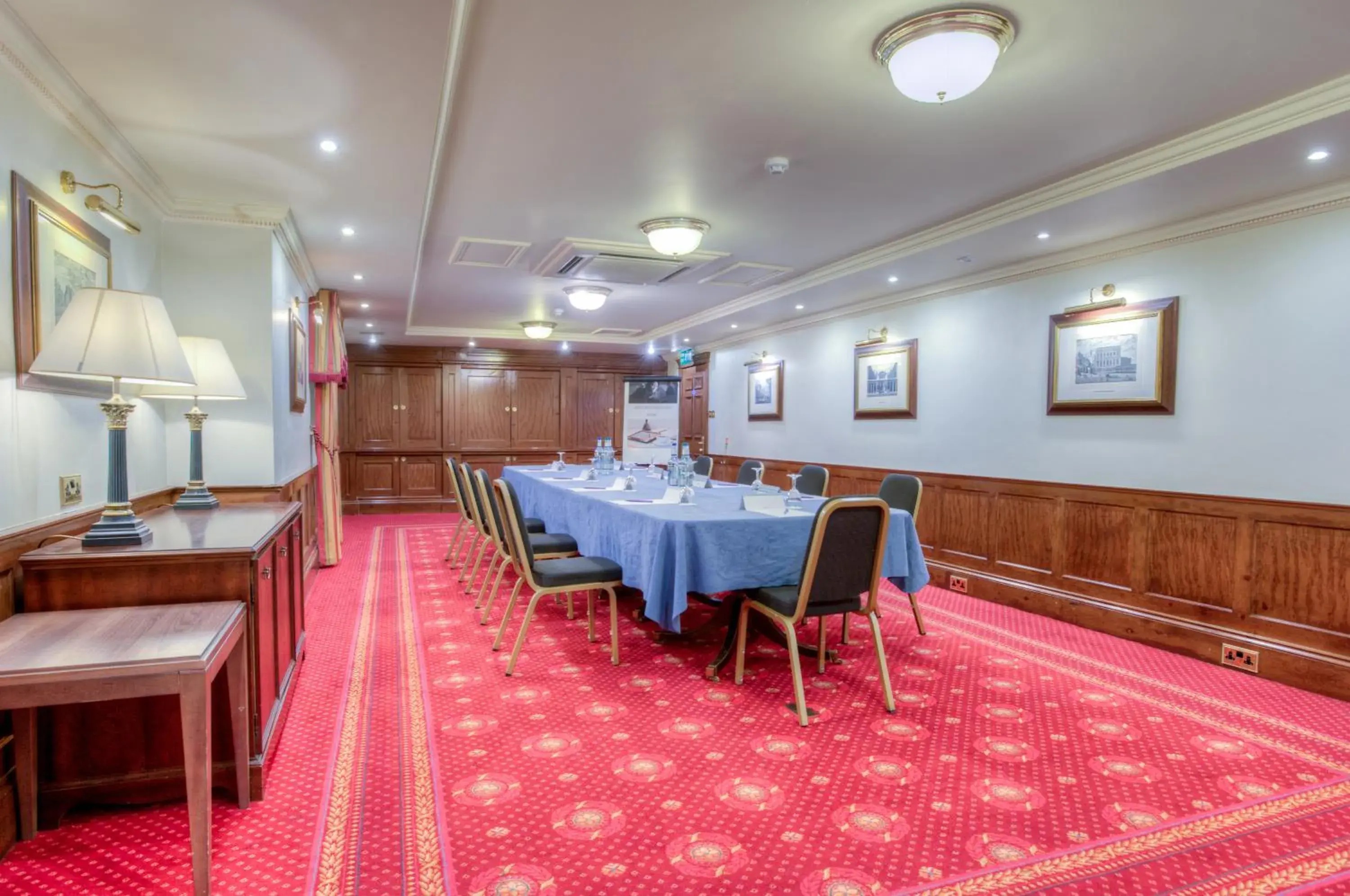 Meeting/conference room, Restaurant/Places to Eat in Mercure Stratford Upon Avon Shakespeare Hotel