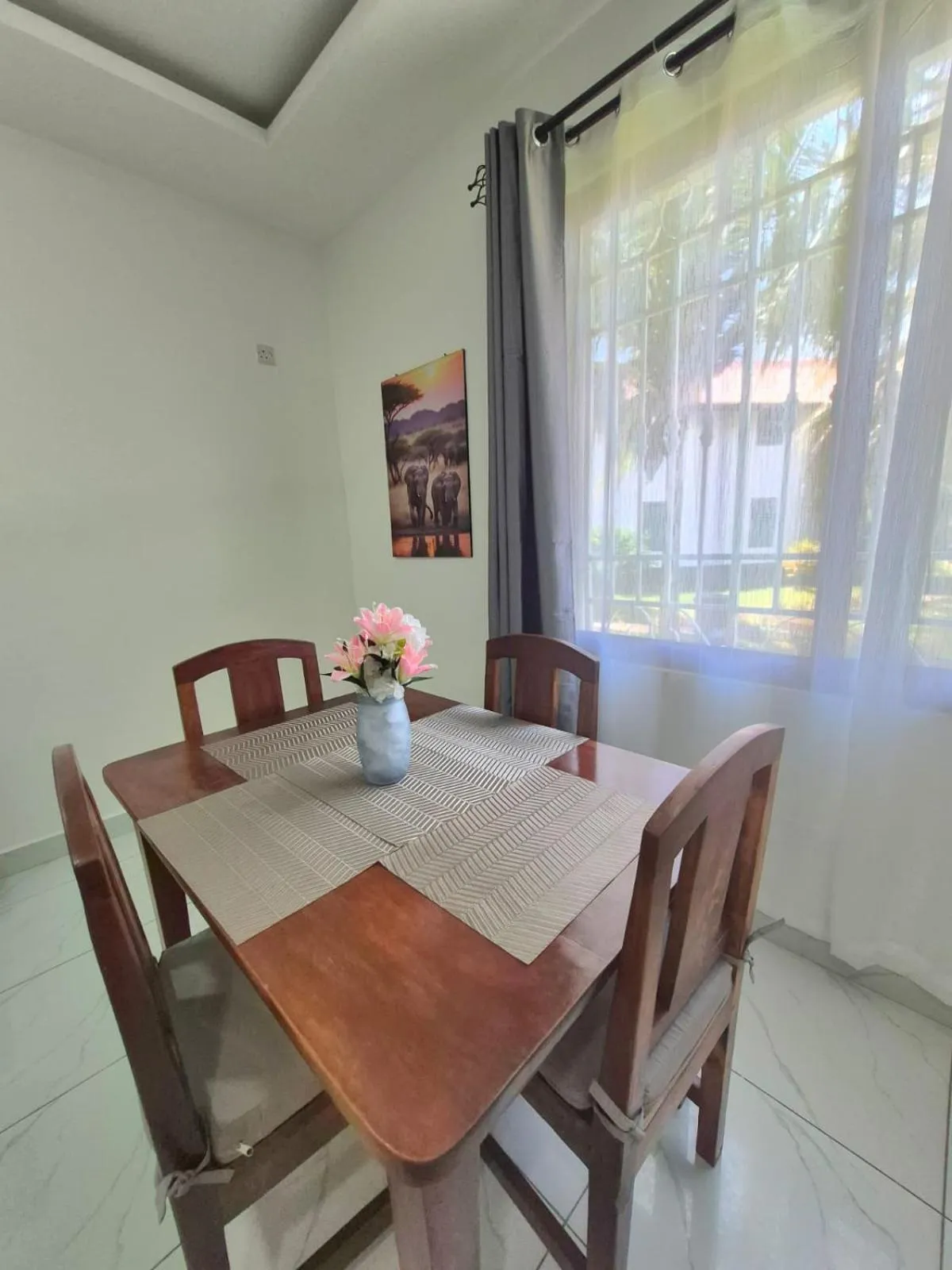 Dining area in African Dream Cottages - Diani Beach