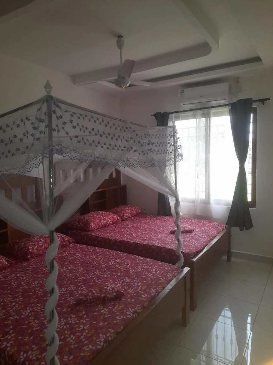 Photo of the whole room, Bed in African Dream Cottages - Diani Beach