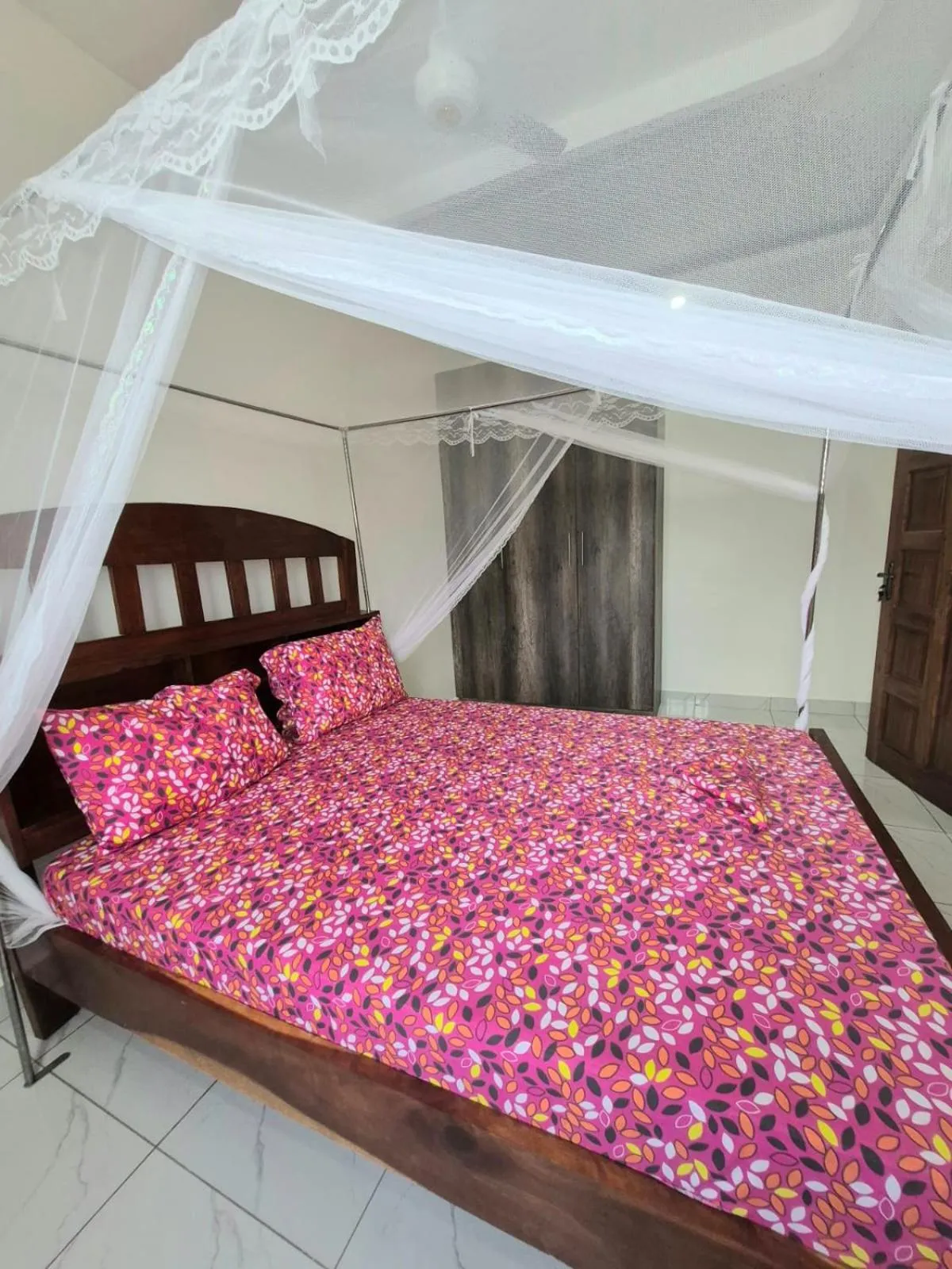 Bedroom, Bed in African Dream Cottages - Diani Beach