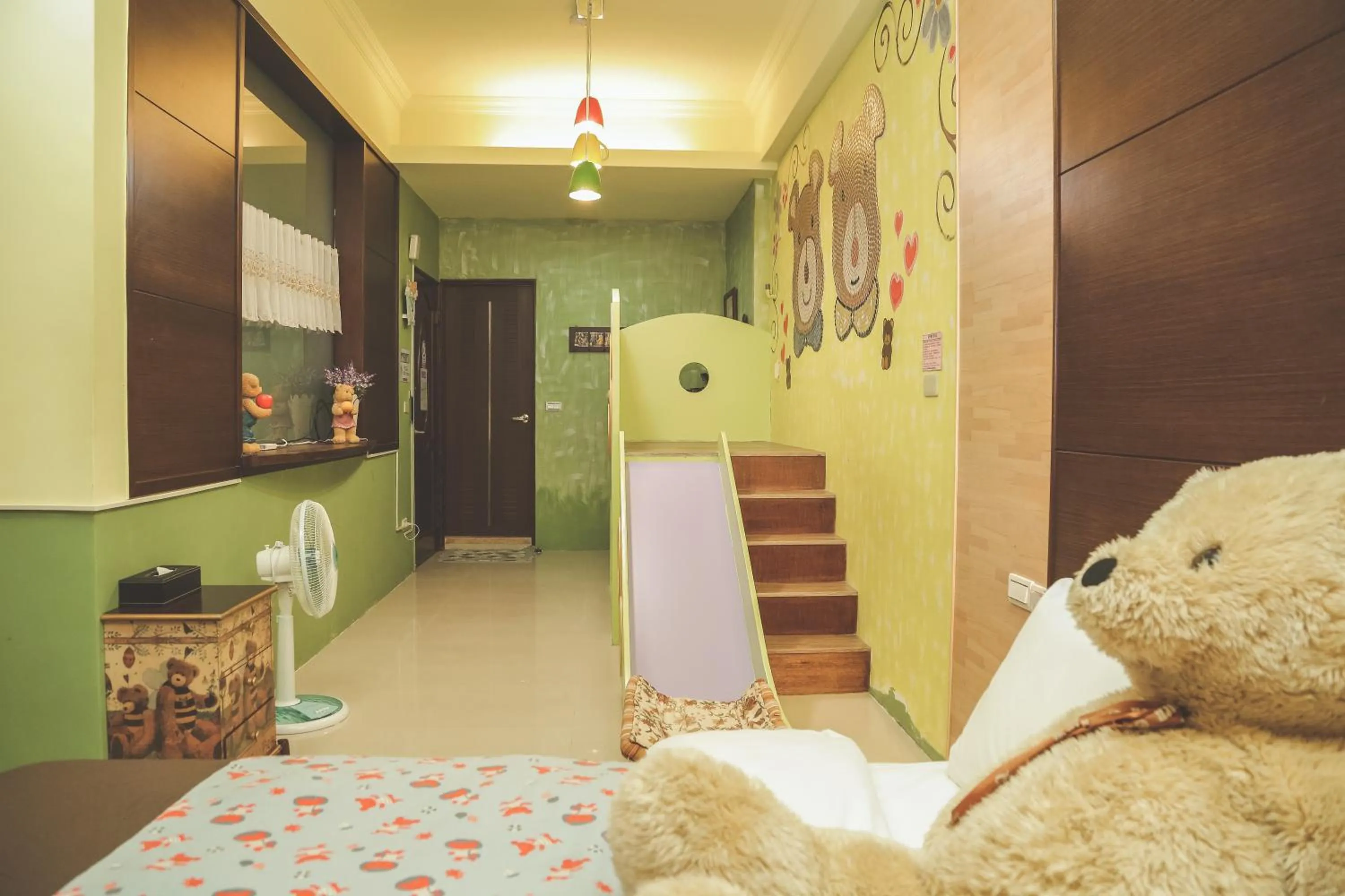 Photo of the whole room in Zhong Shan 330