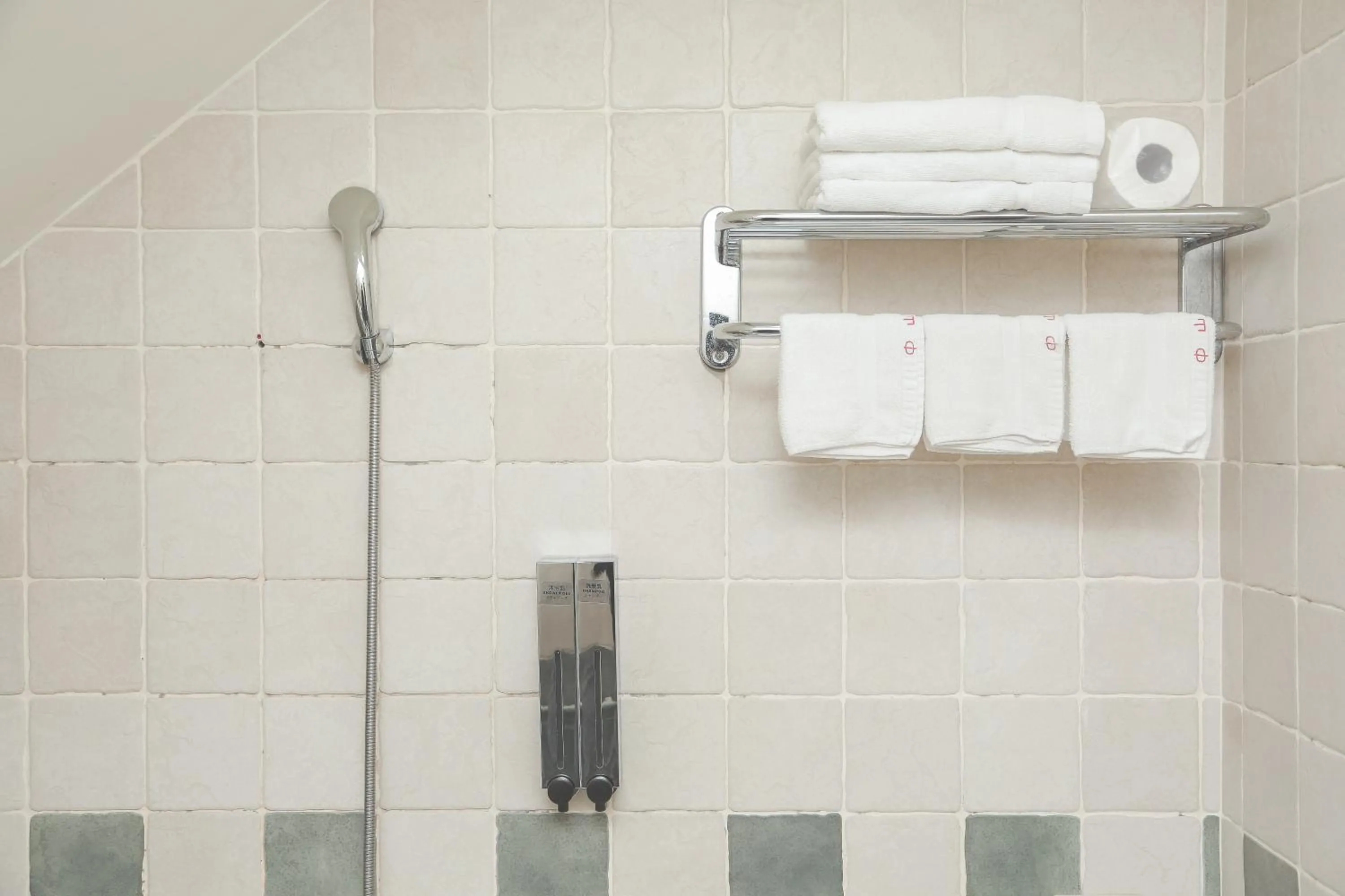 Bathroom in Zhong Shan 330