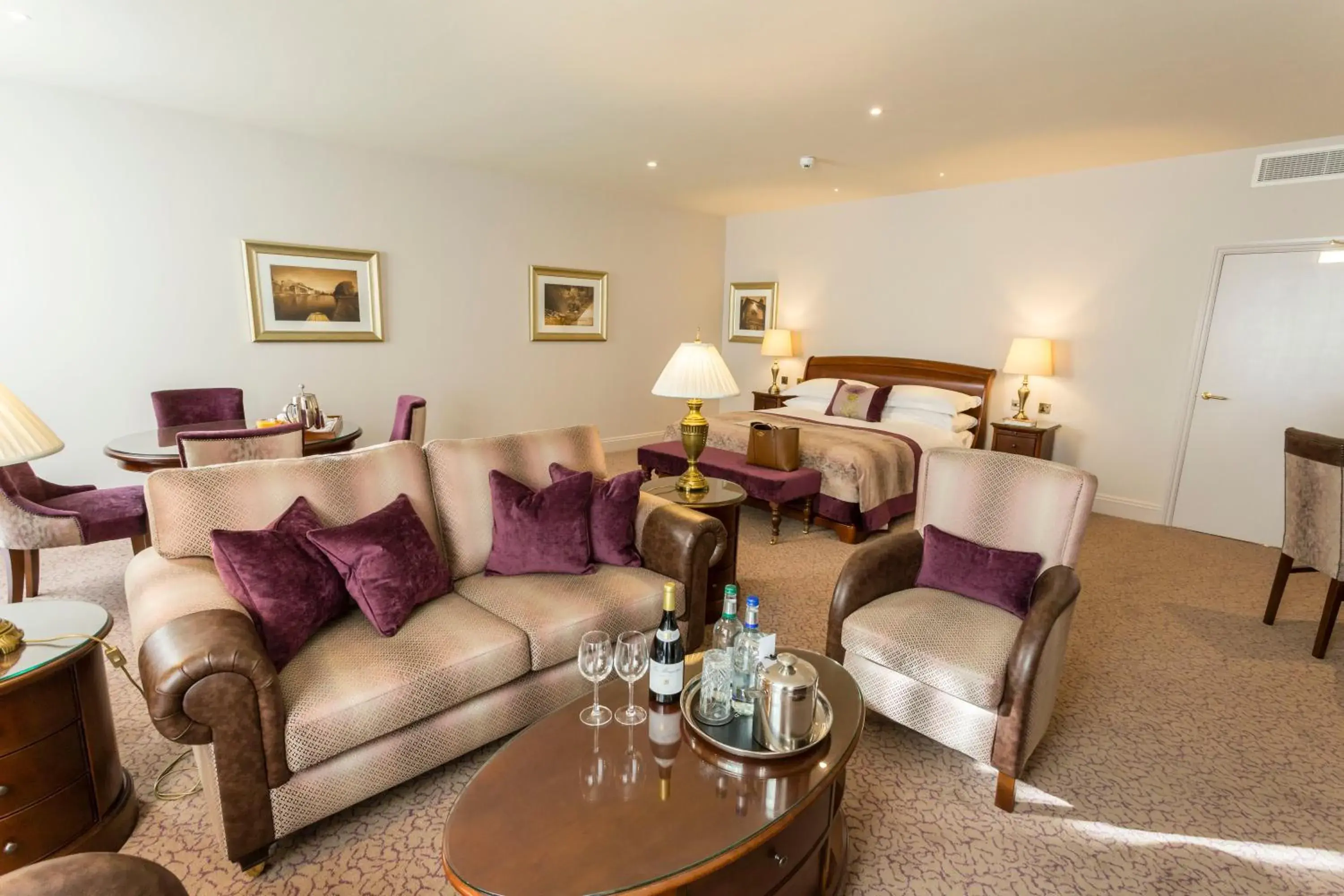 Photo of the whole room in Swan's Nest Hotel Photo of the whole room in Swan's Nest Hotel