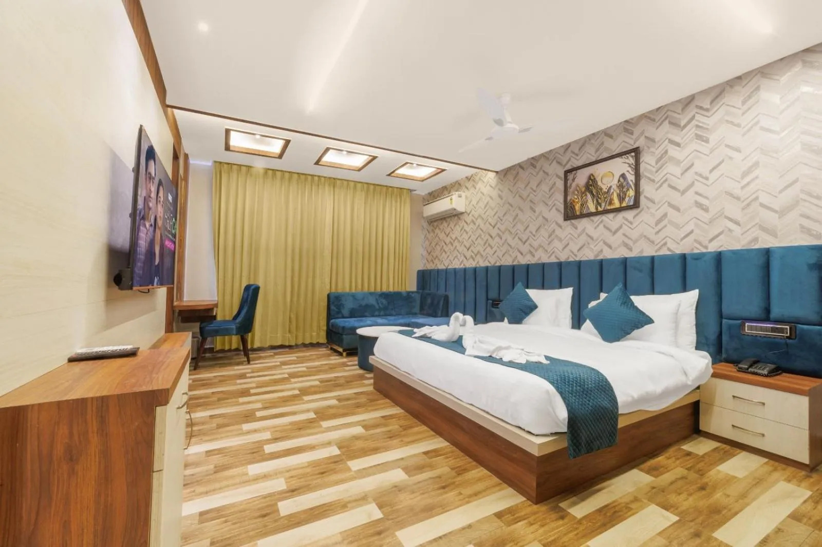 Bed in HOTEL GOLDEN PEACOCK