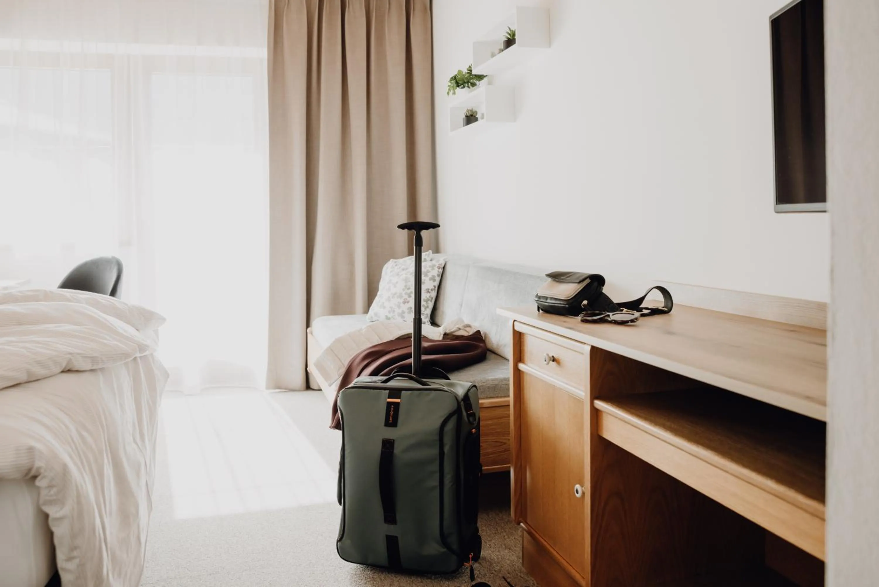 Photo of the whole room, Bed in Dorfcafe Unken Hotelpension sWirtshaus im Dorf