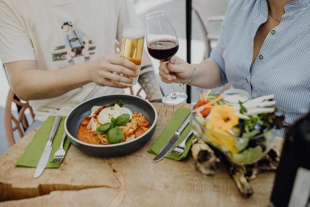 Restaurant/places to eat in Dorfcafe Unken Hotelpension sWirtshaus im Dorf