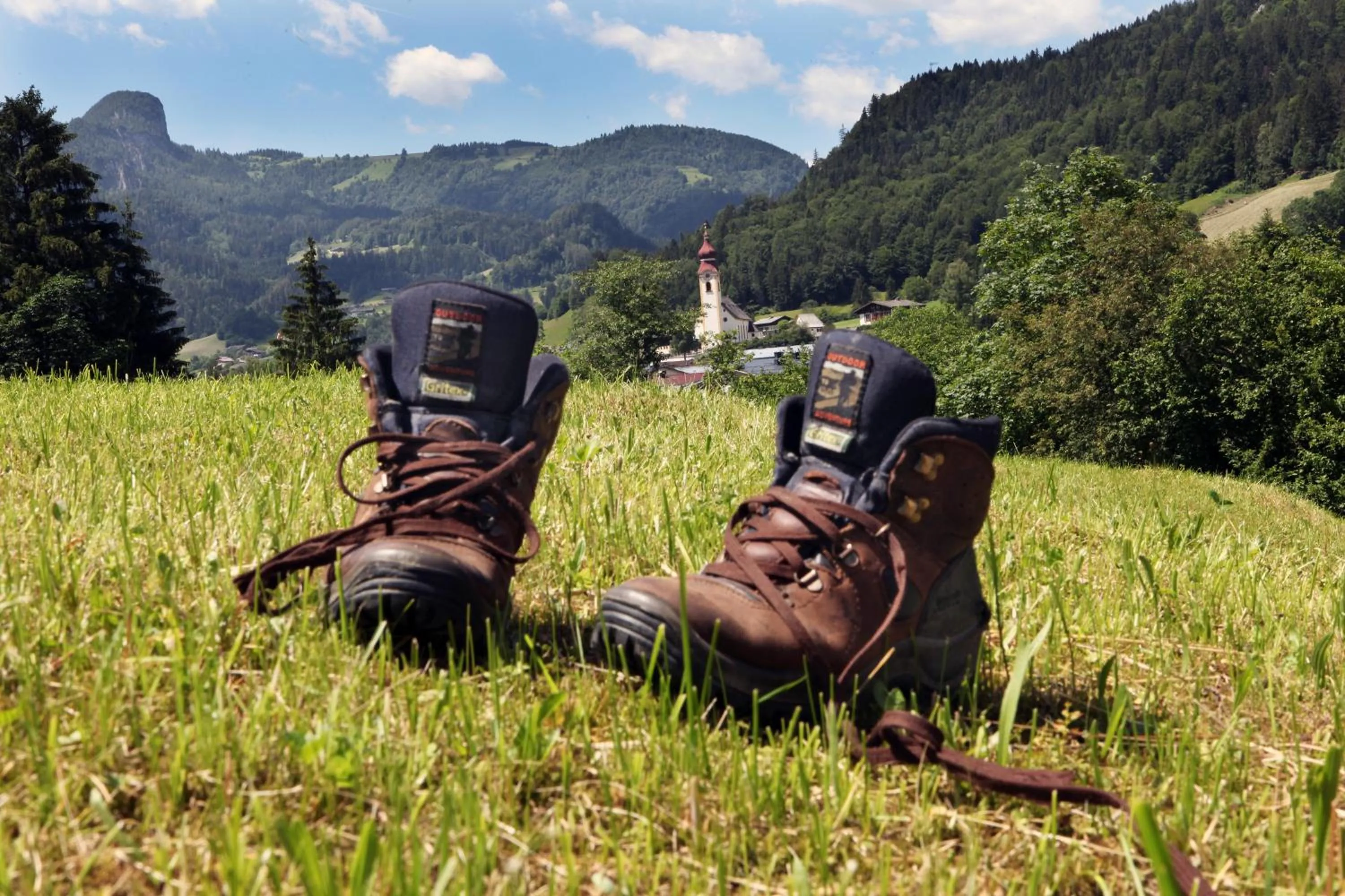 Hiking in Dorfcafe Unken Hotelpension sWirtshaus im Dorf