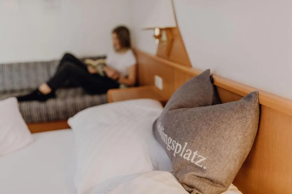 Bedroom, Bed in Dorfcafe Unken Hotelpension sWirtshaus im Dorf