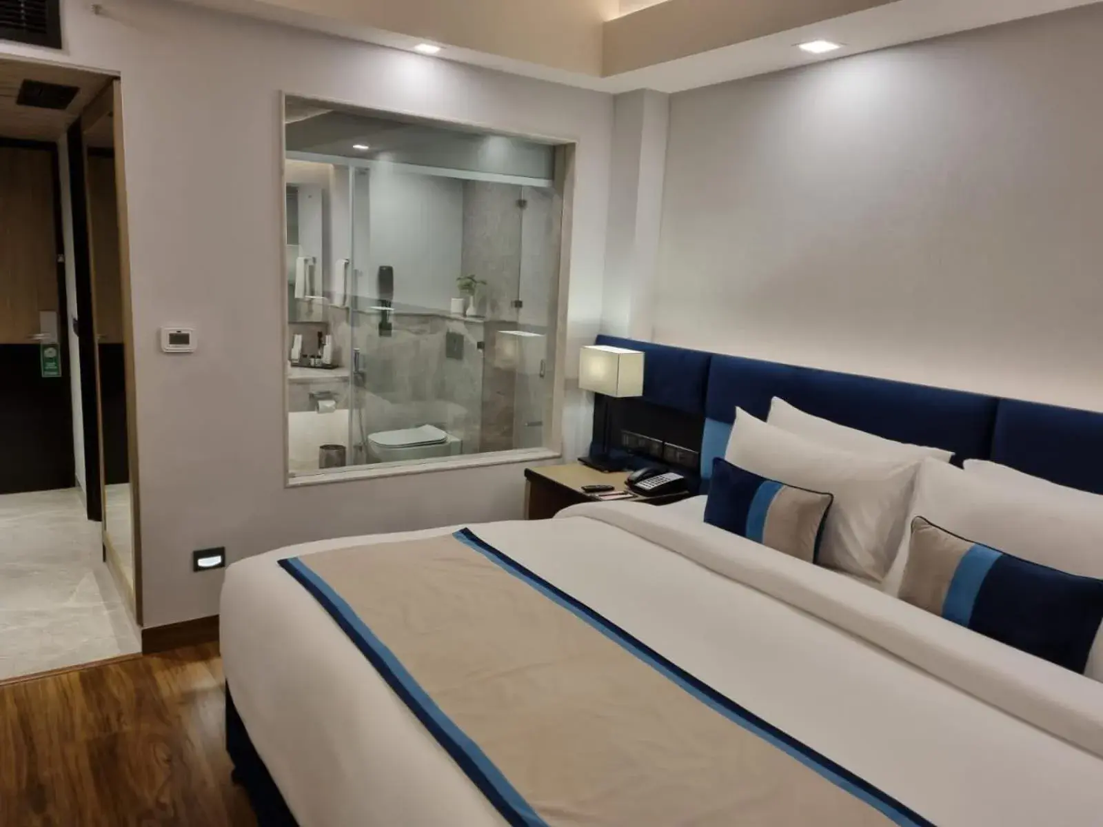 Bedroom, Bed in The Piccadily Bedroom, Bed in The Piccadily