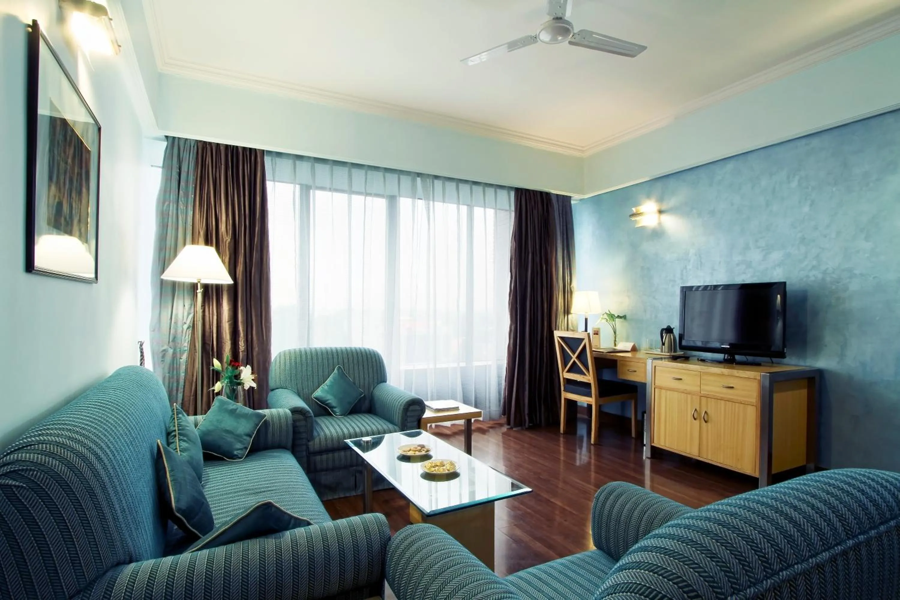 Communal lounge/ TV room in The Piccadily