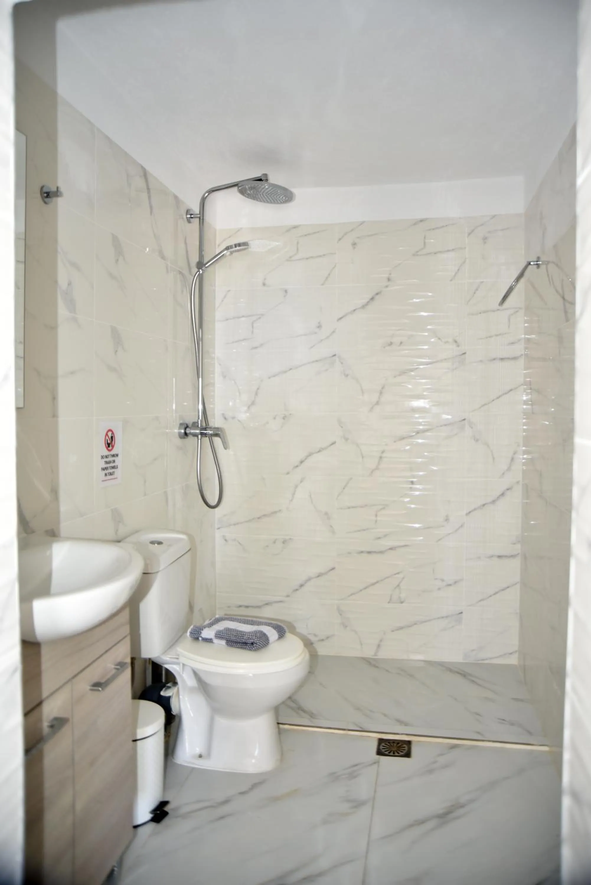 Bathroom in Jimmy's Apartments