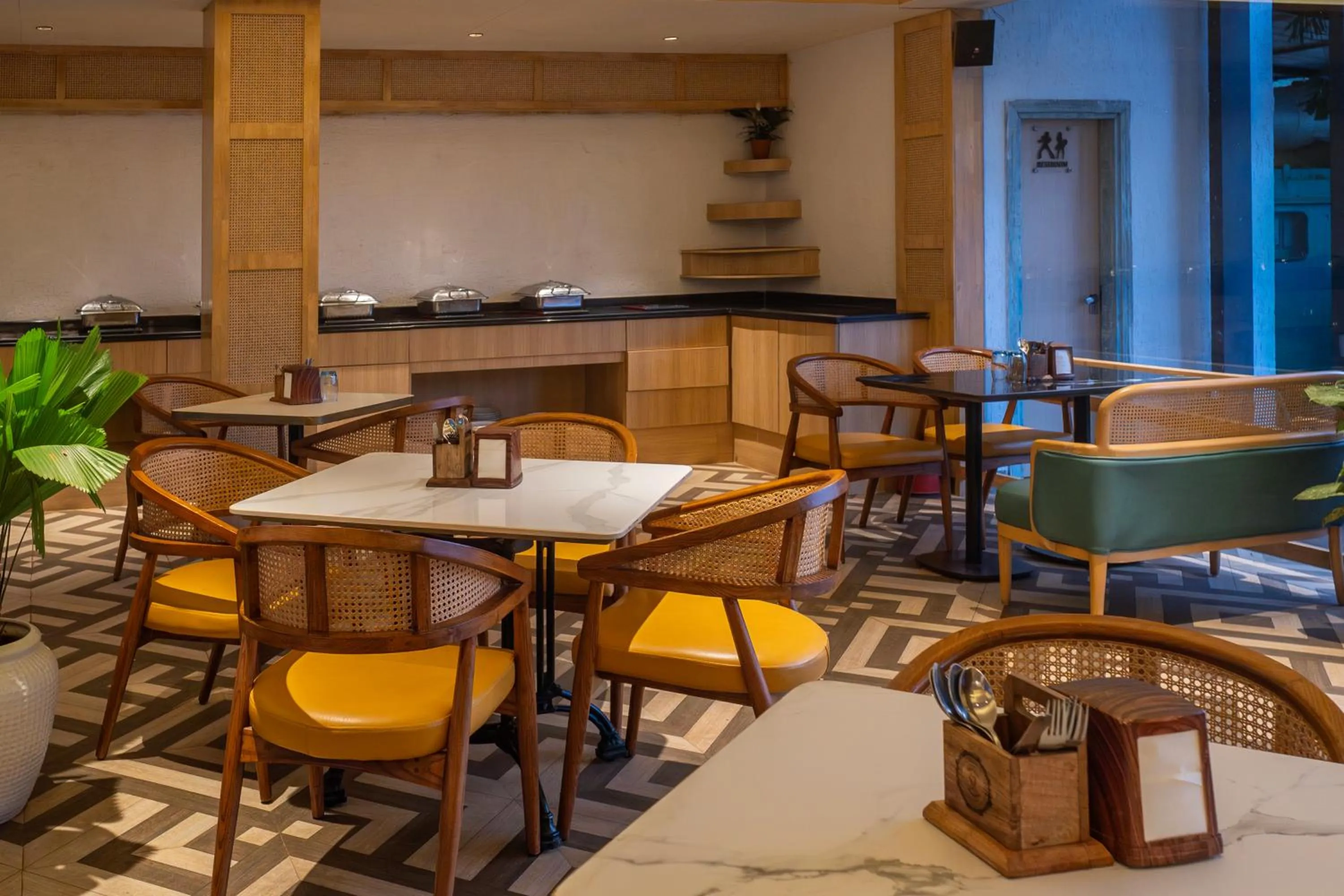 Restaurant/places to eat in Sandoz Vagator Goa