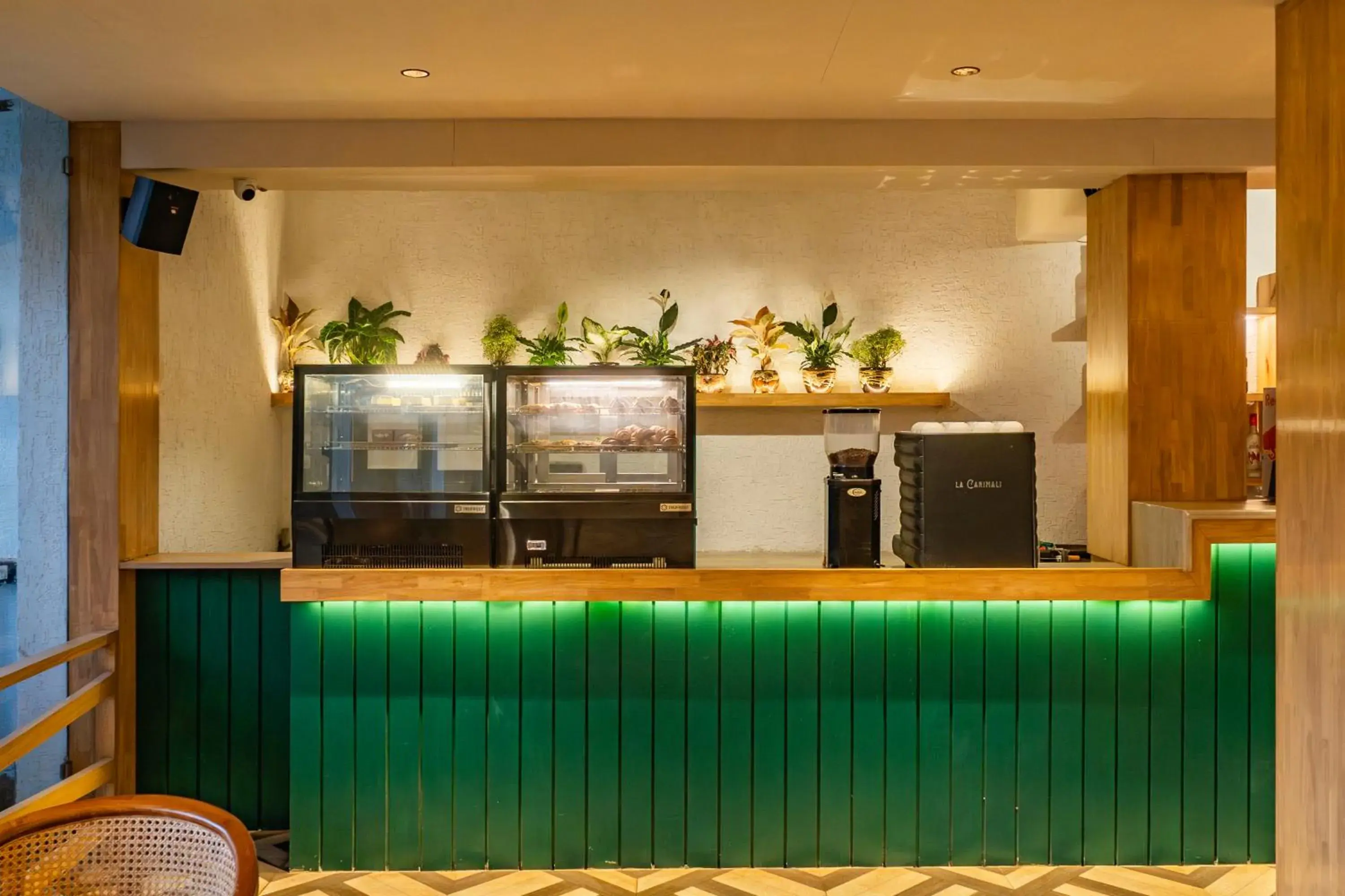 Restaurant/places to eat in Sandoz Vagator Goa Restaurant/places to eat in Sandoz Vagator Goa