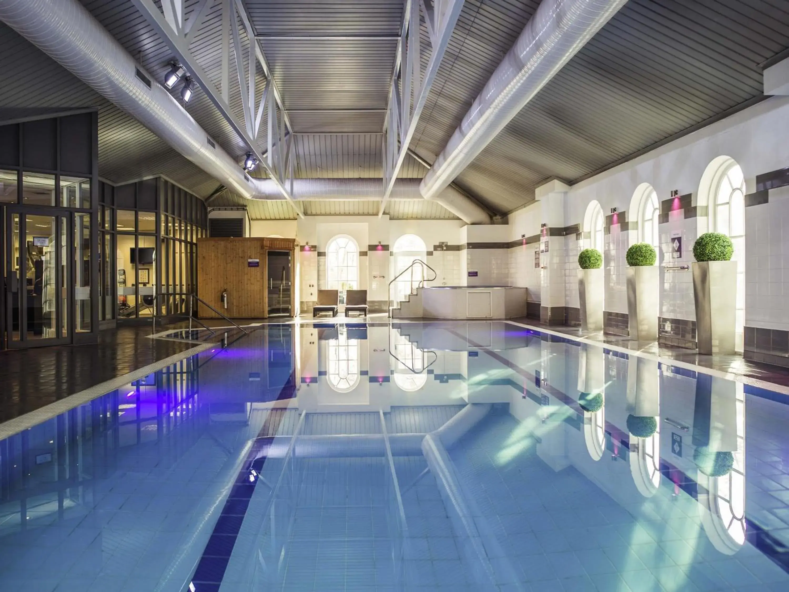 Pool view in Mercure Exeter Southgate Hotel Pool view in Mercure Exeter Southgate Hotel