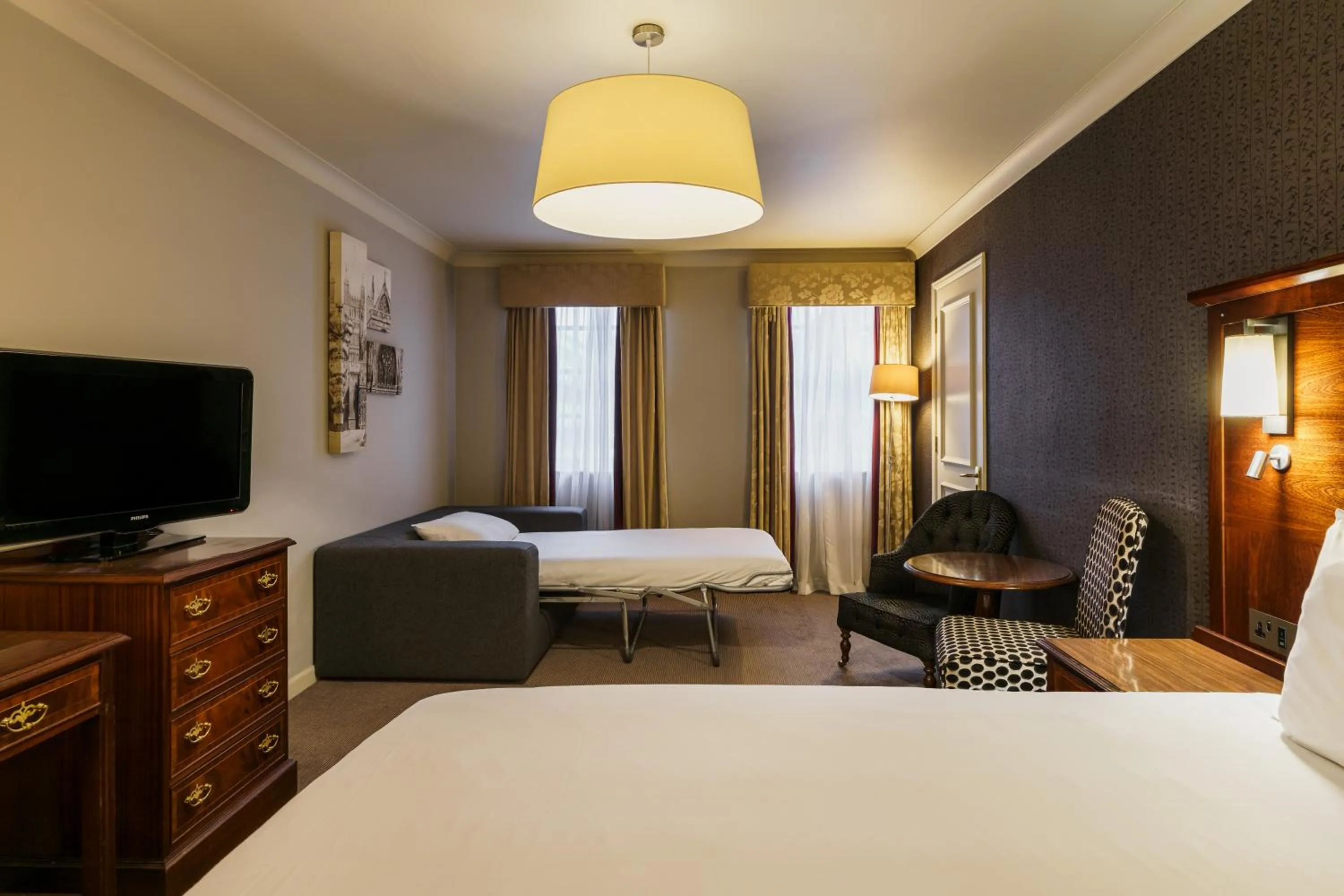 Bedroom, Bed in Mercure Exeter Southgate Hotel