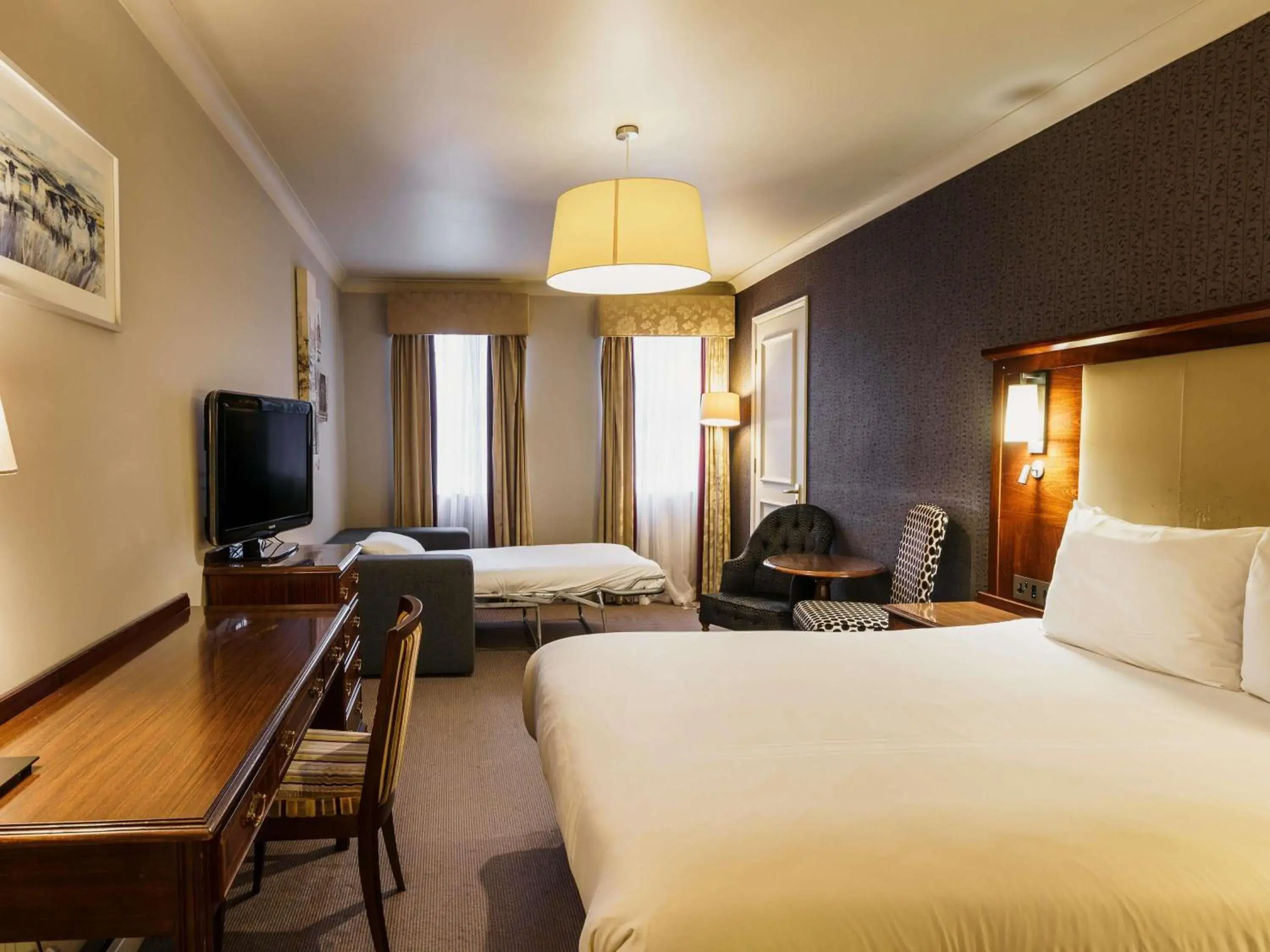 Bedroom, Bed in Mercure Exeter Southgate Hotel Bedroom, Bed in Mercure Exeter Southgate Hotel