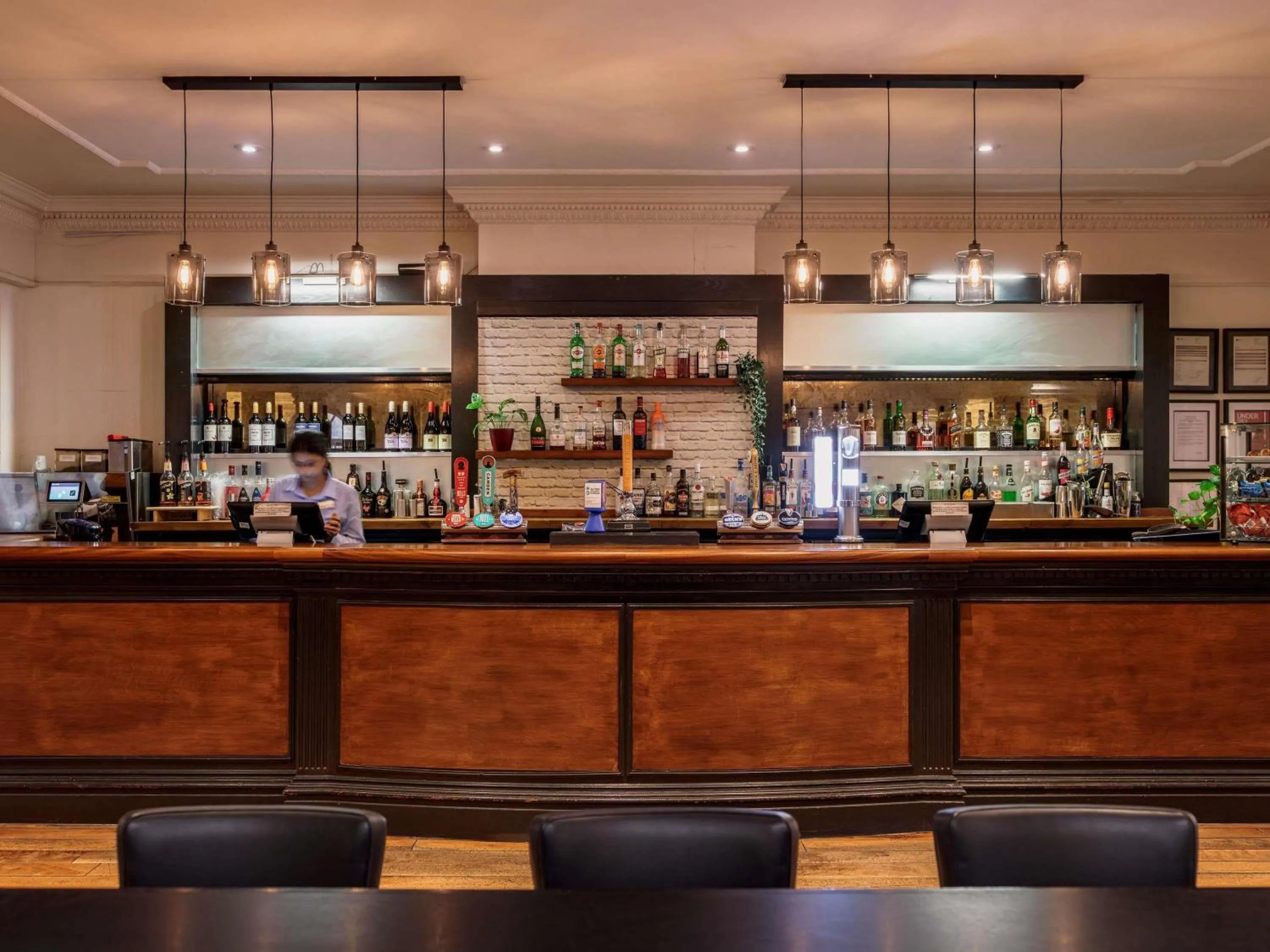 Property building in Mercure Exeter Southgate Hotel