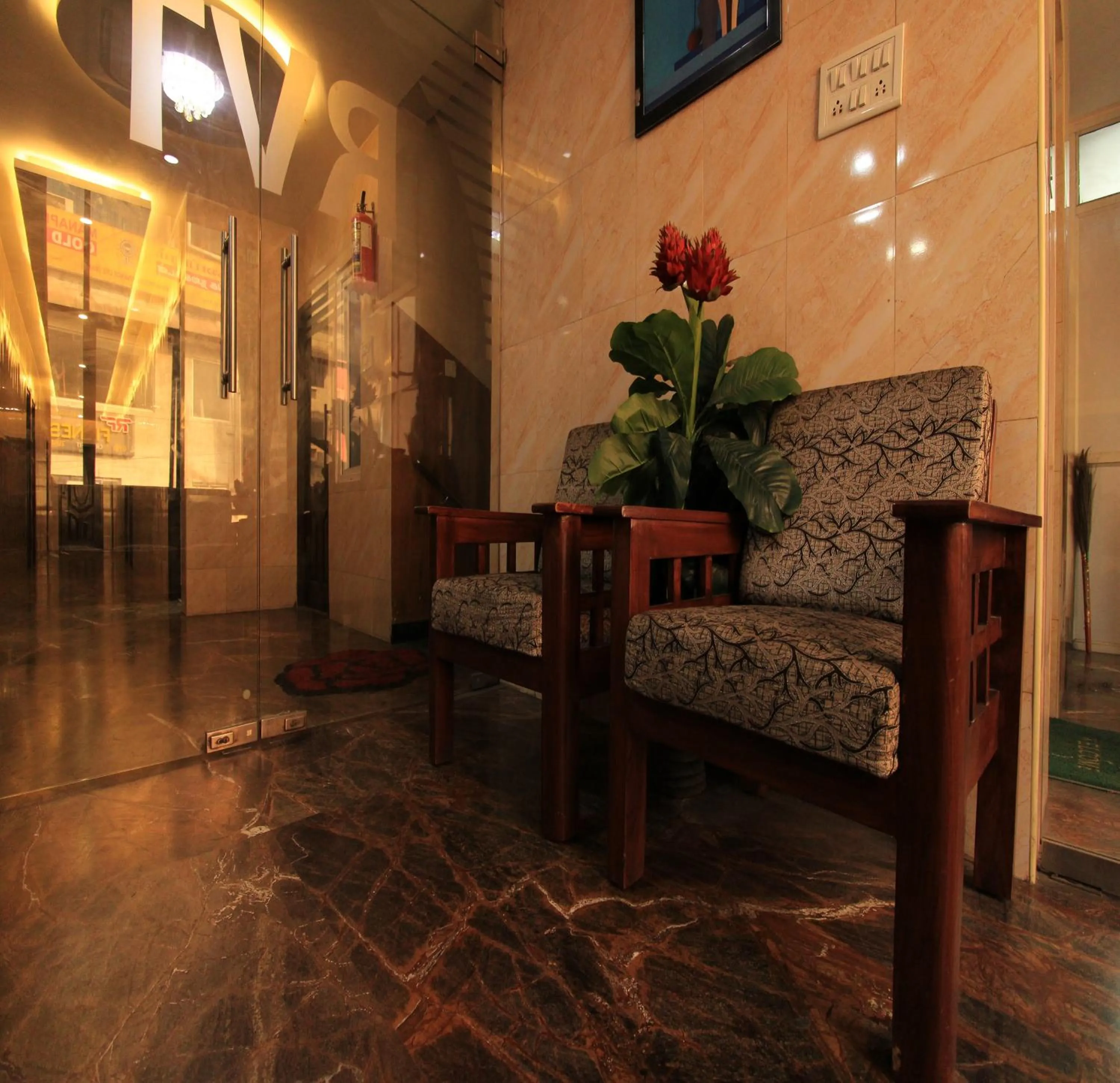 Hotel Rathnavel Towers