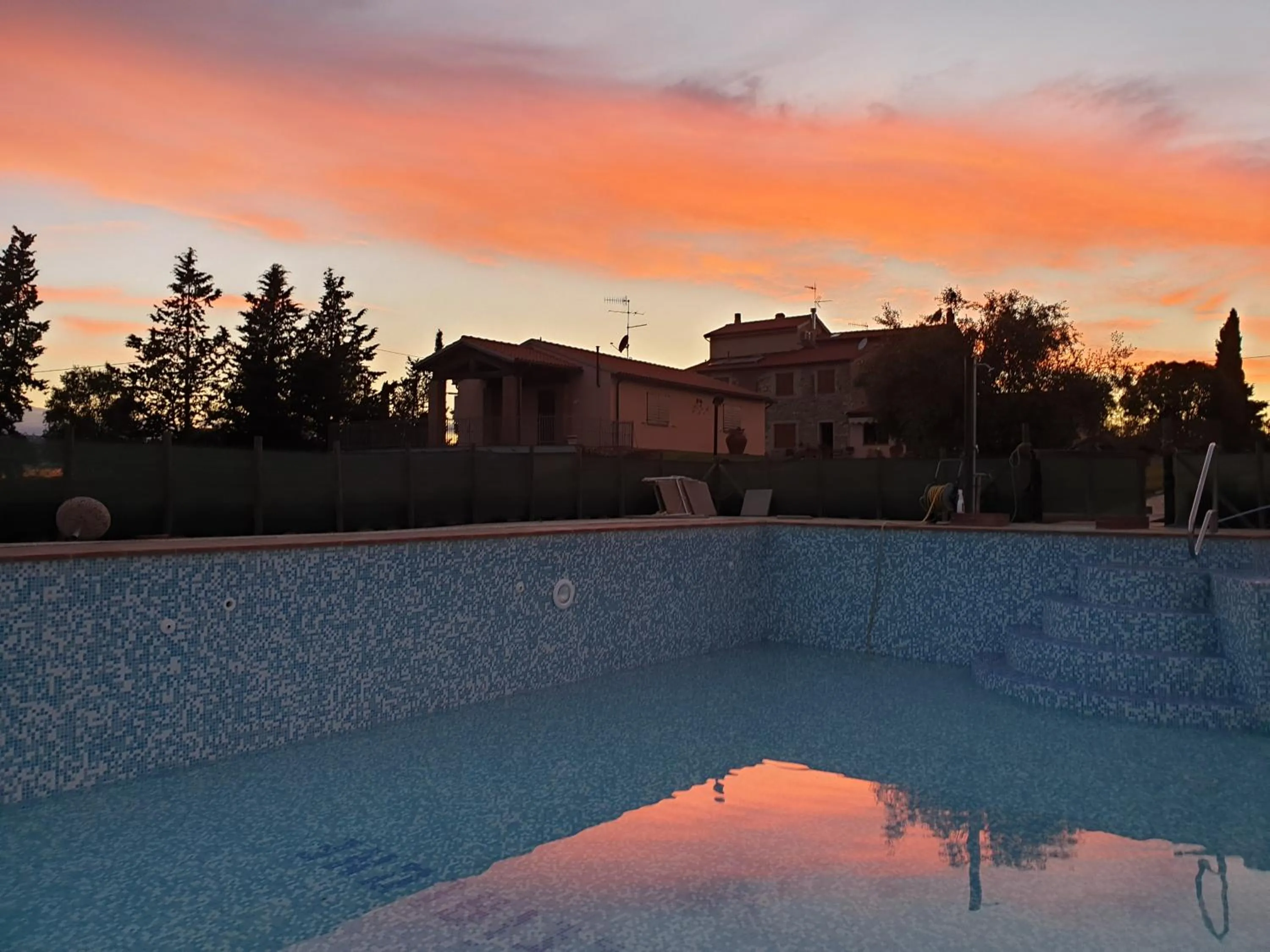 Swimming pool in Agriturismo Diaccialone