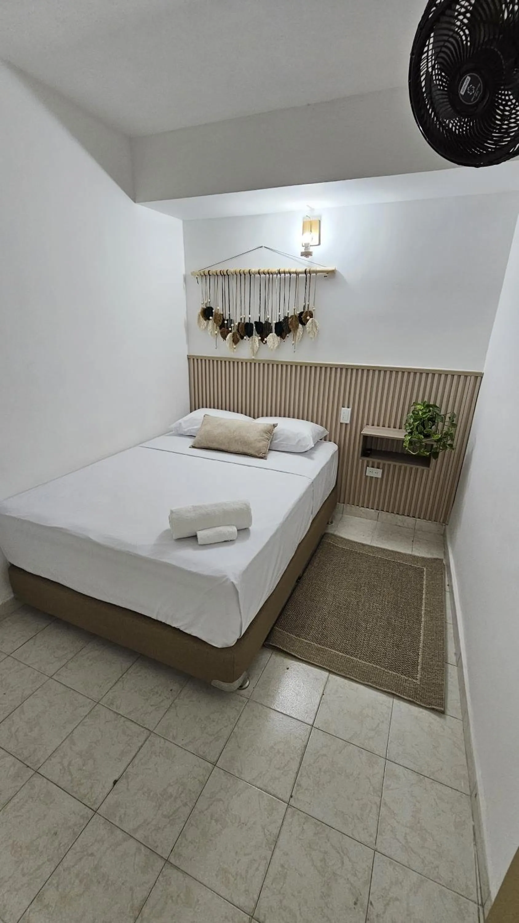 Single Room with Private Bathroom - single occupancy in HOTEL BOHO BOUTIQUE