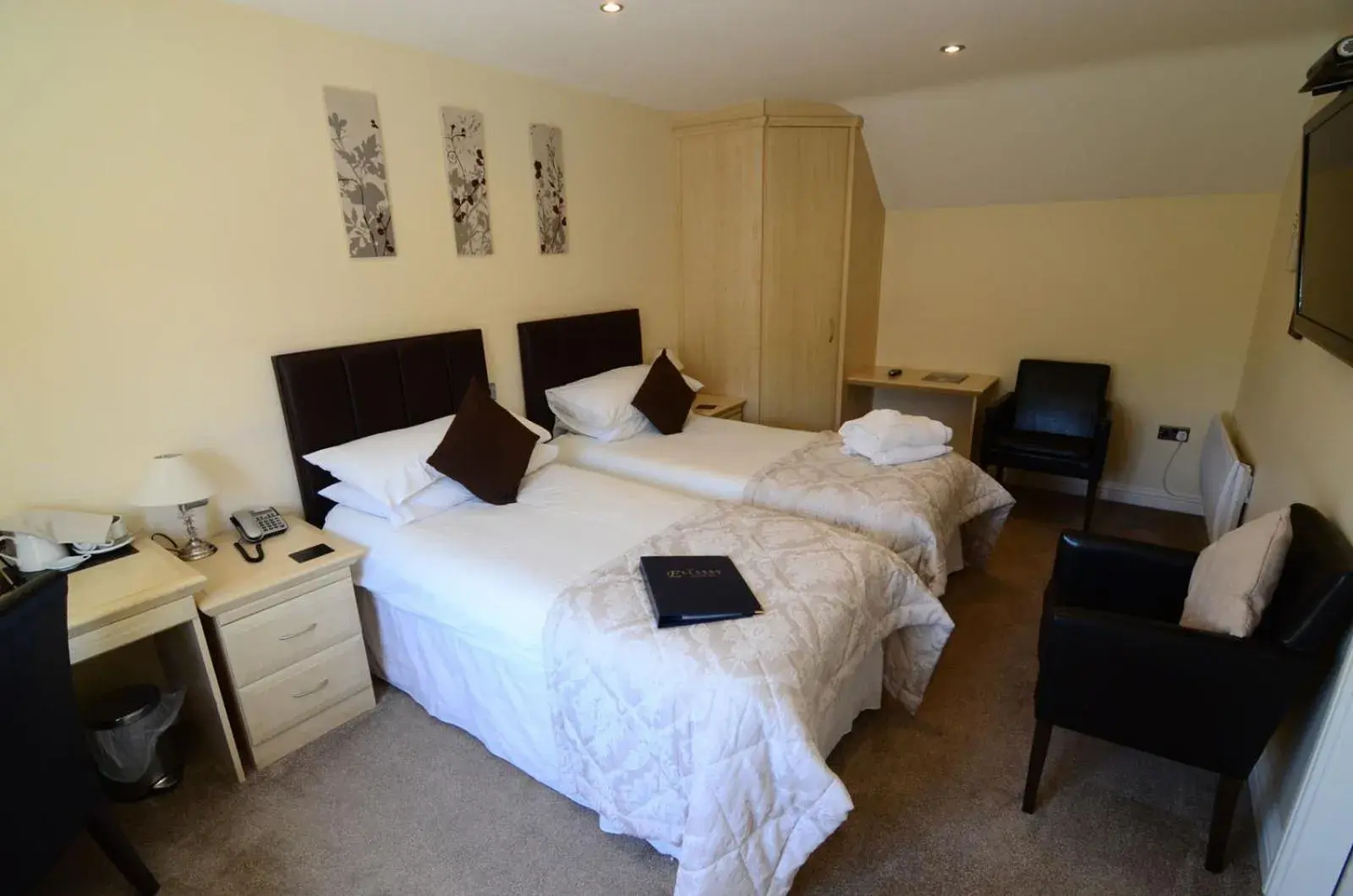 Photo of the whole room, Bed in Ellerby Country Inn Photo of the whole room, Bed in Ellerby Country Inn