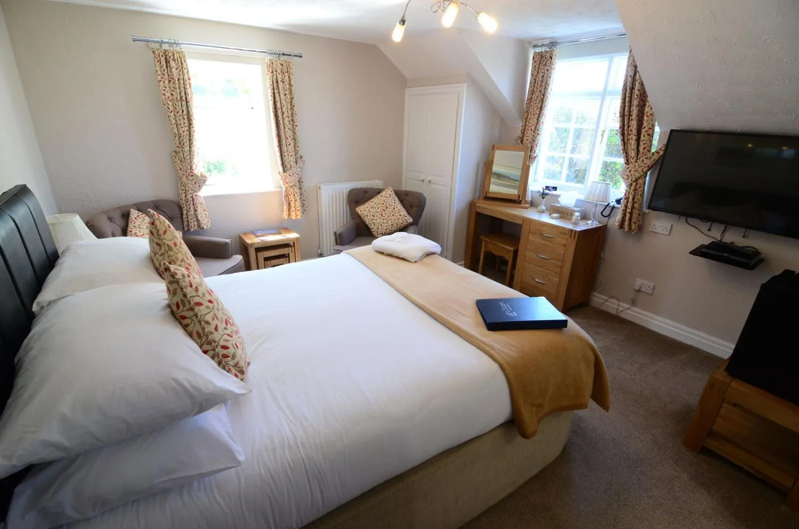 Photo of the whole room, Bed in Ellerby Country Inn