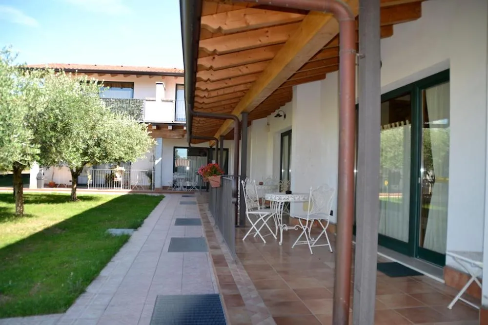 Patio in Residence Ulivi