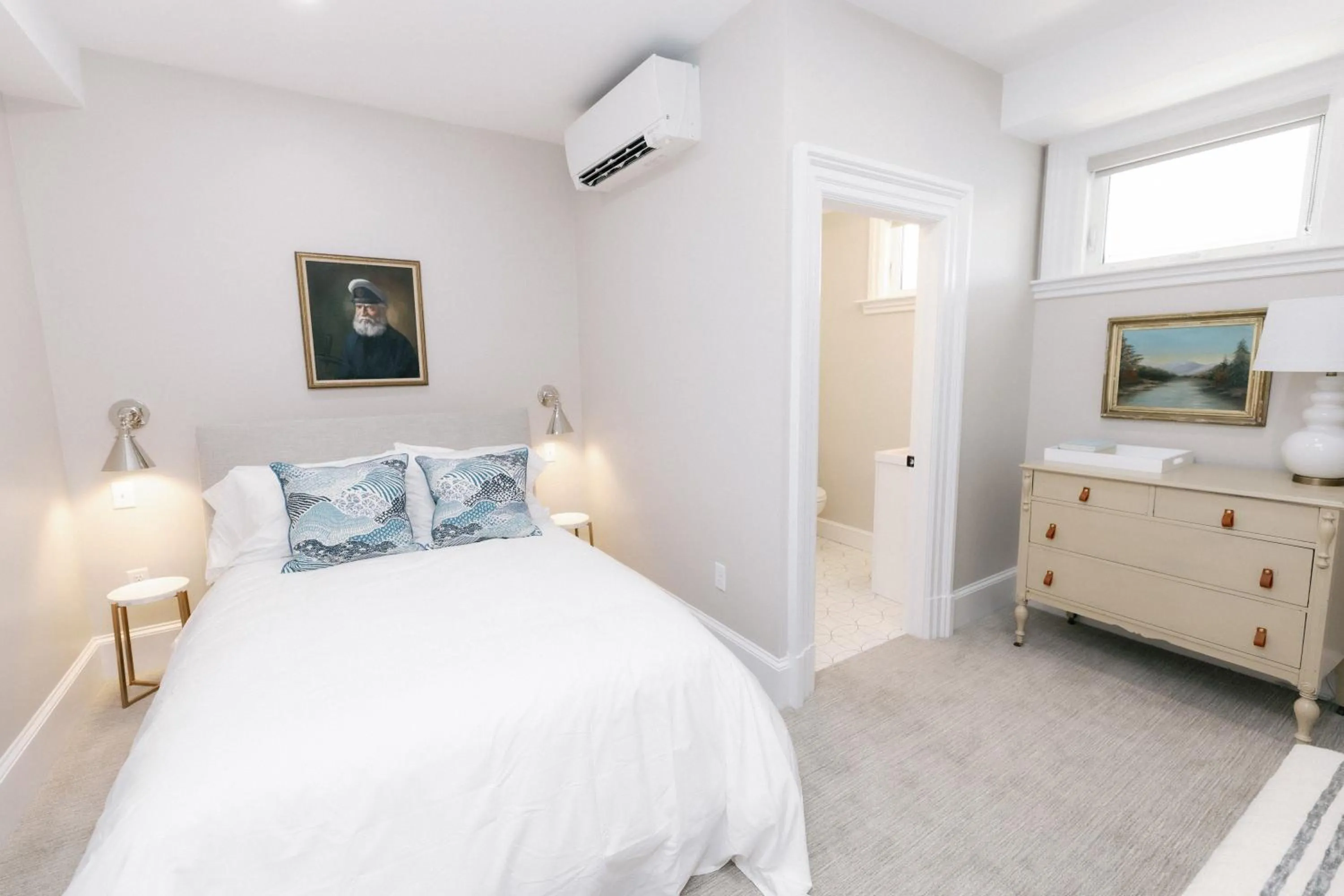 Bed in The Bell Inn