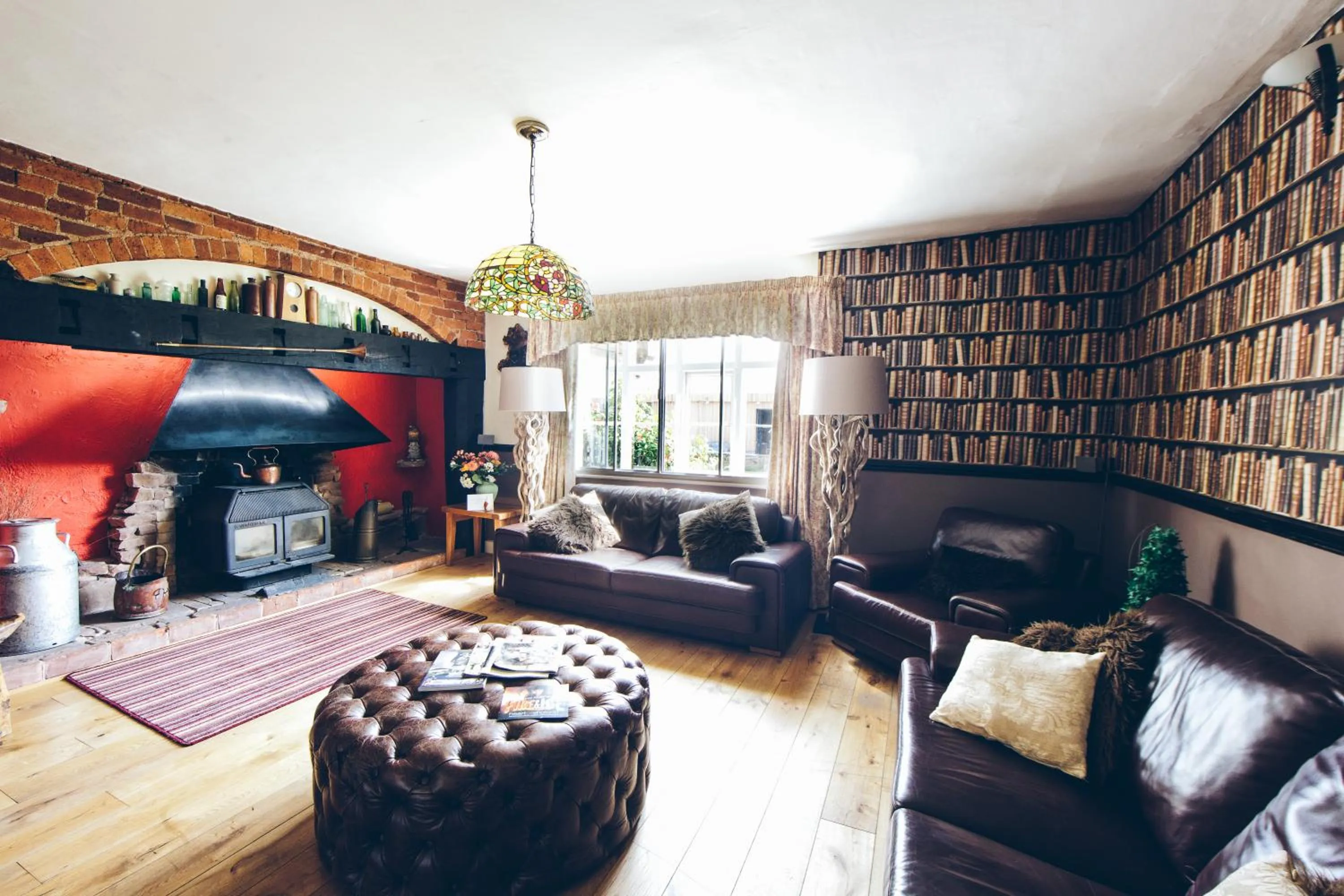 Communal lounge/ TV room in Old Hall House, NEC